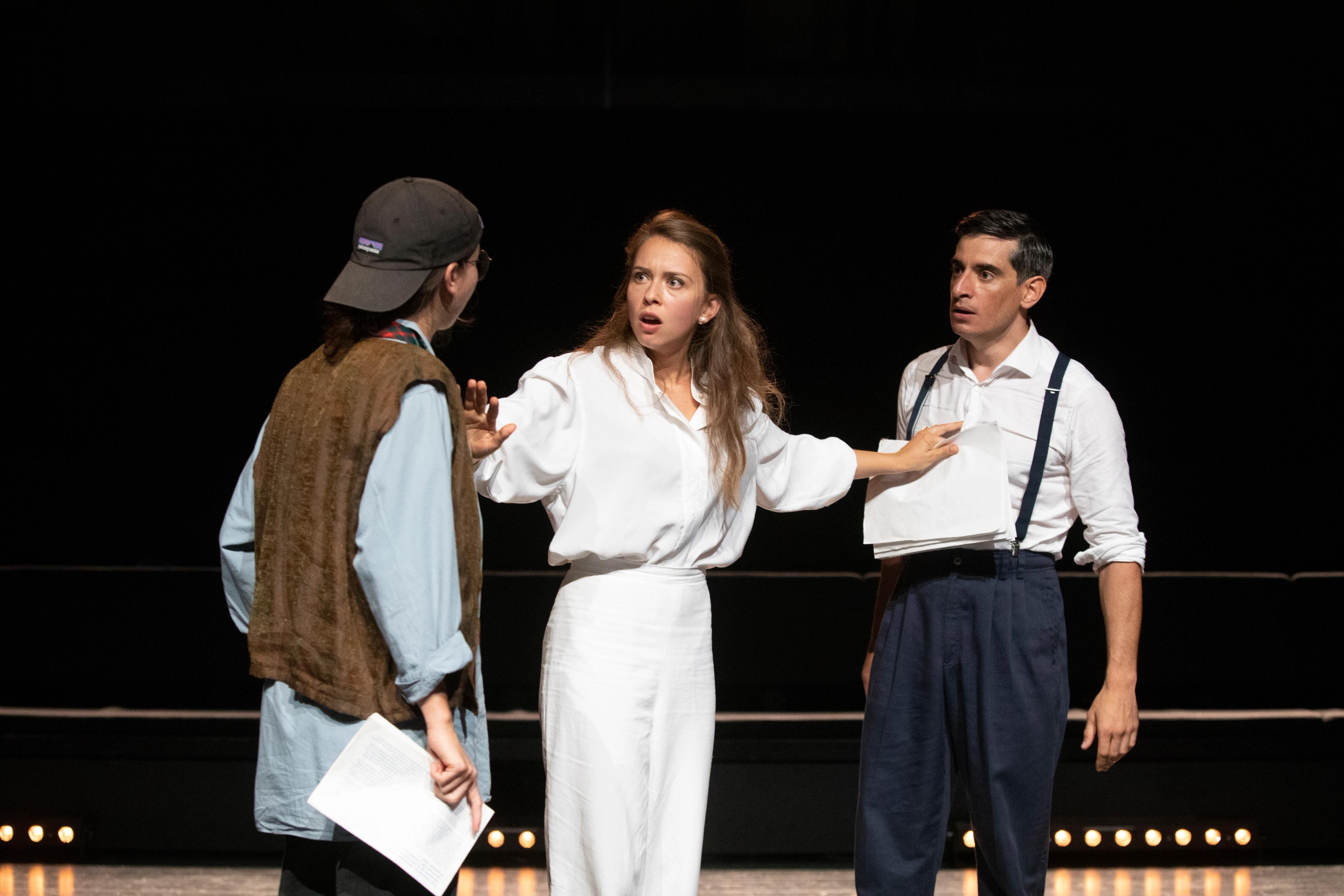 Une de la compagnie Les Barbares