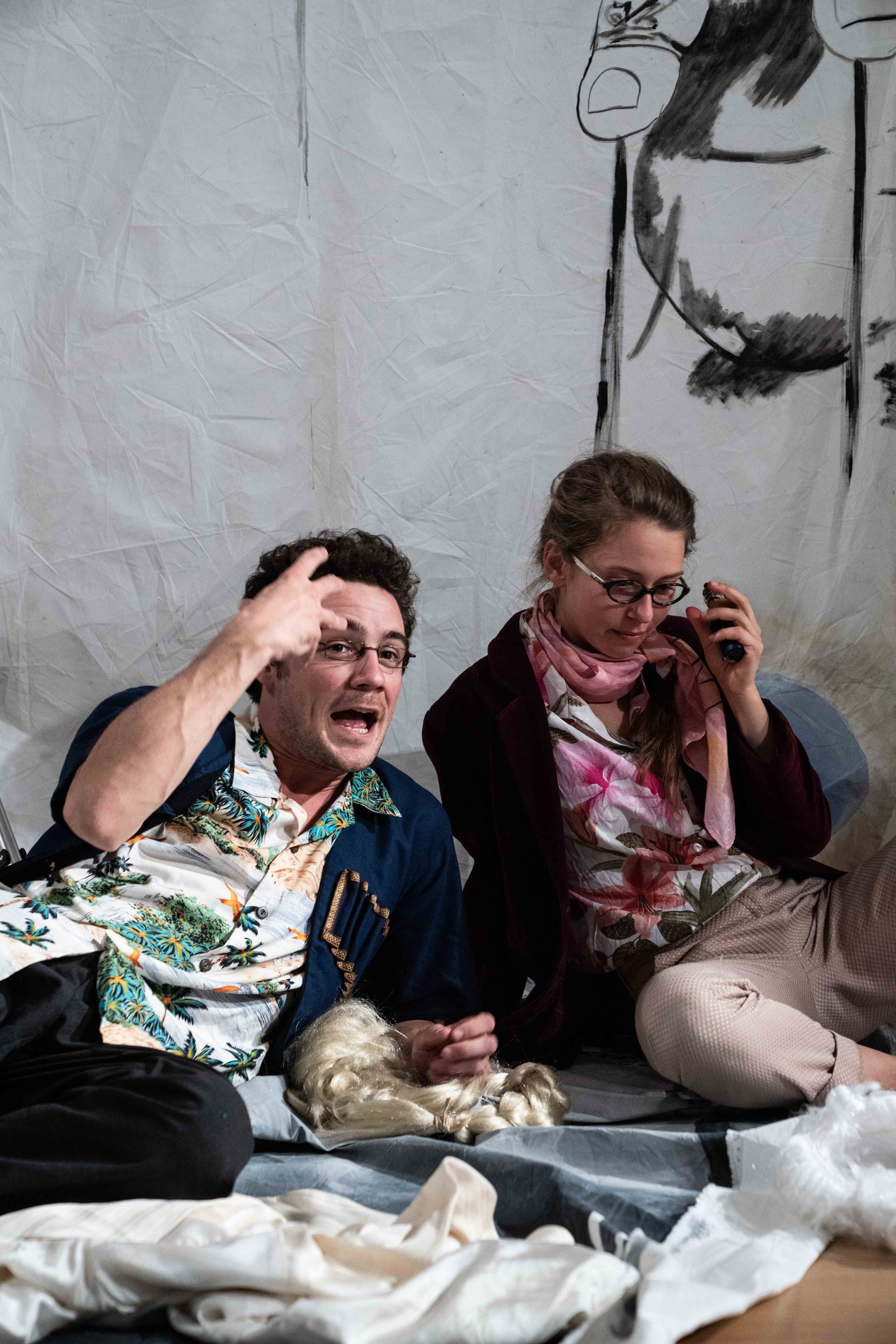 Une de la compagnie Les Barbares