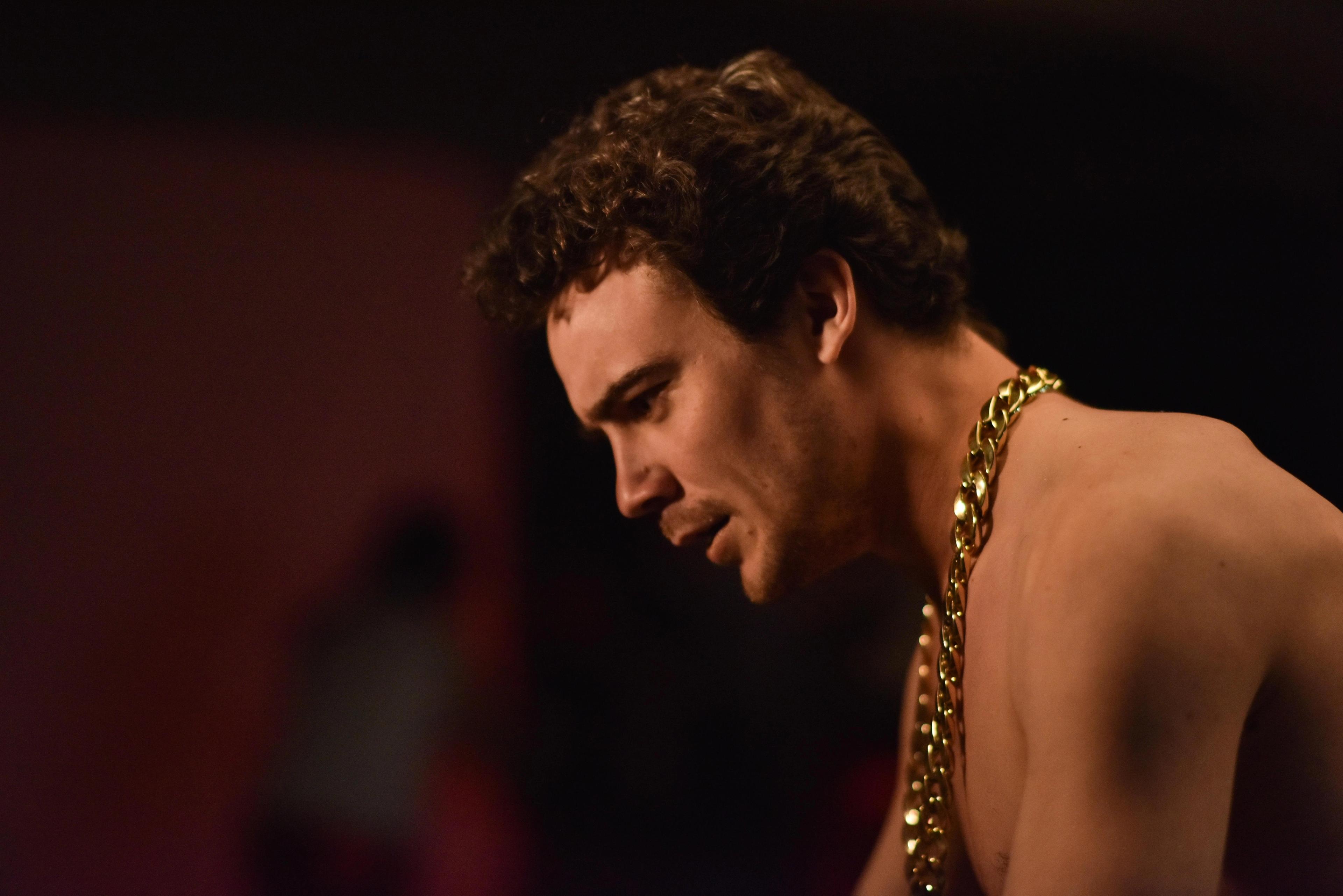 Une de la compagnie Les Barbares