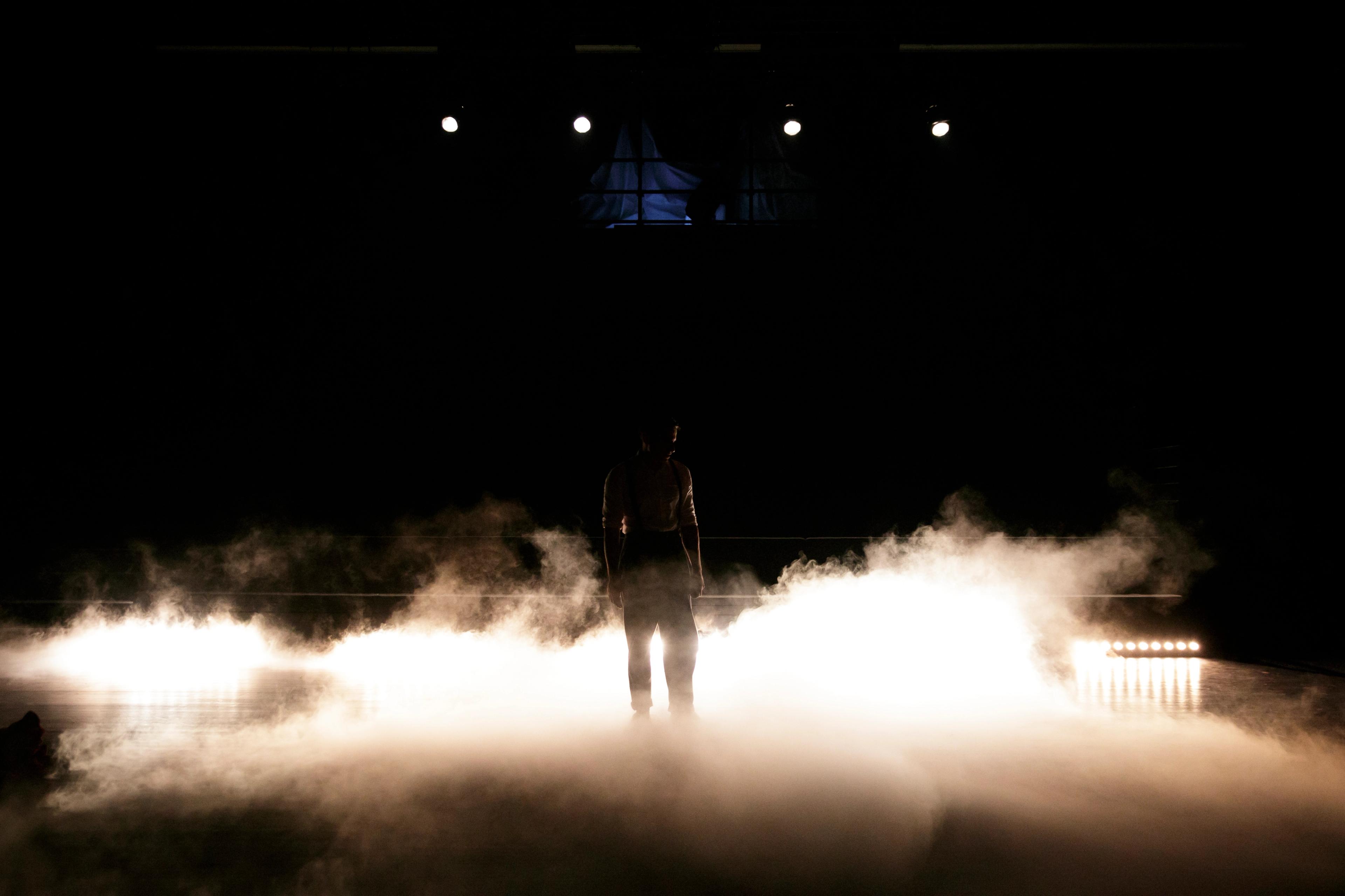 Une de la compagnie Les Barbares