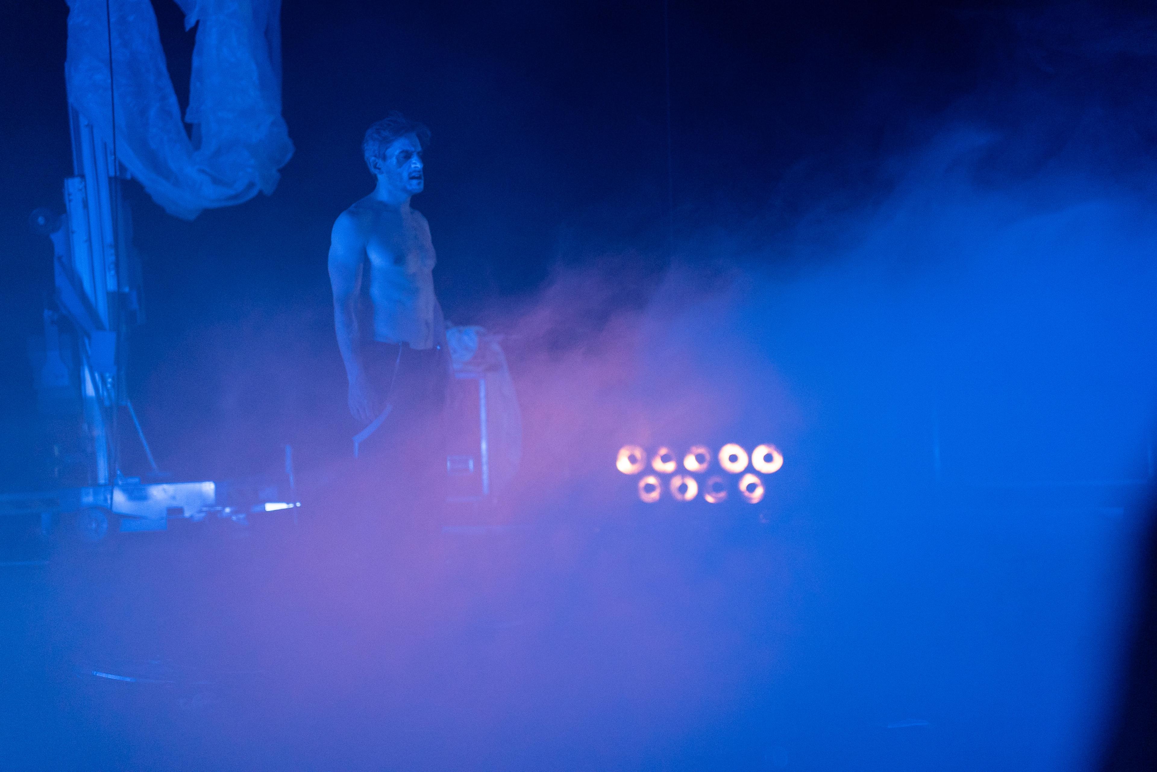 Une de la compagnie Les Barbares