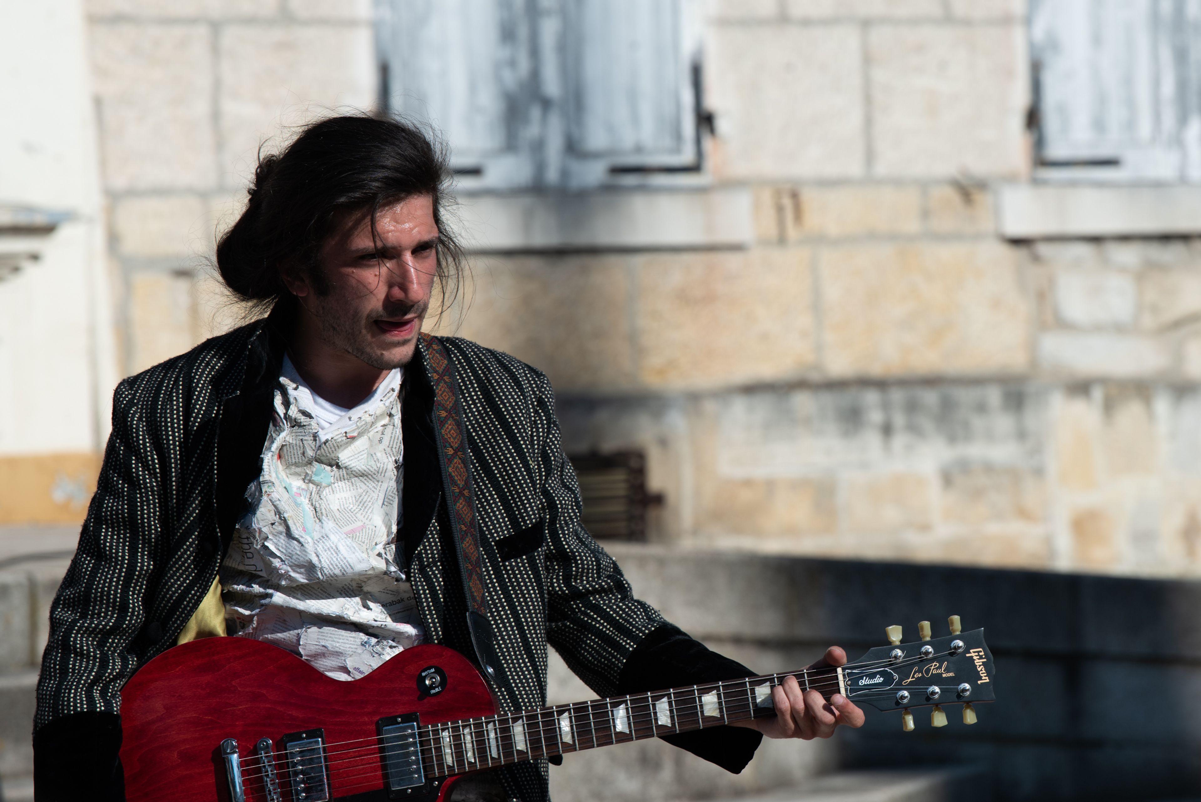 Une de la compagnie Les Barbares