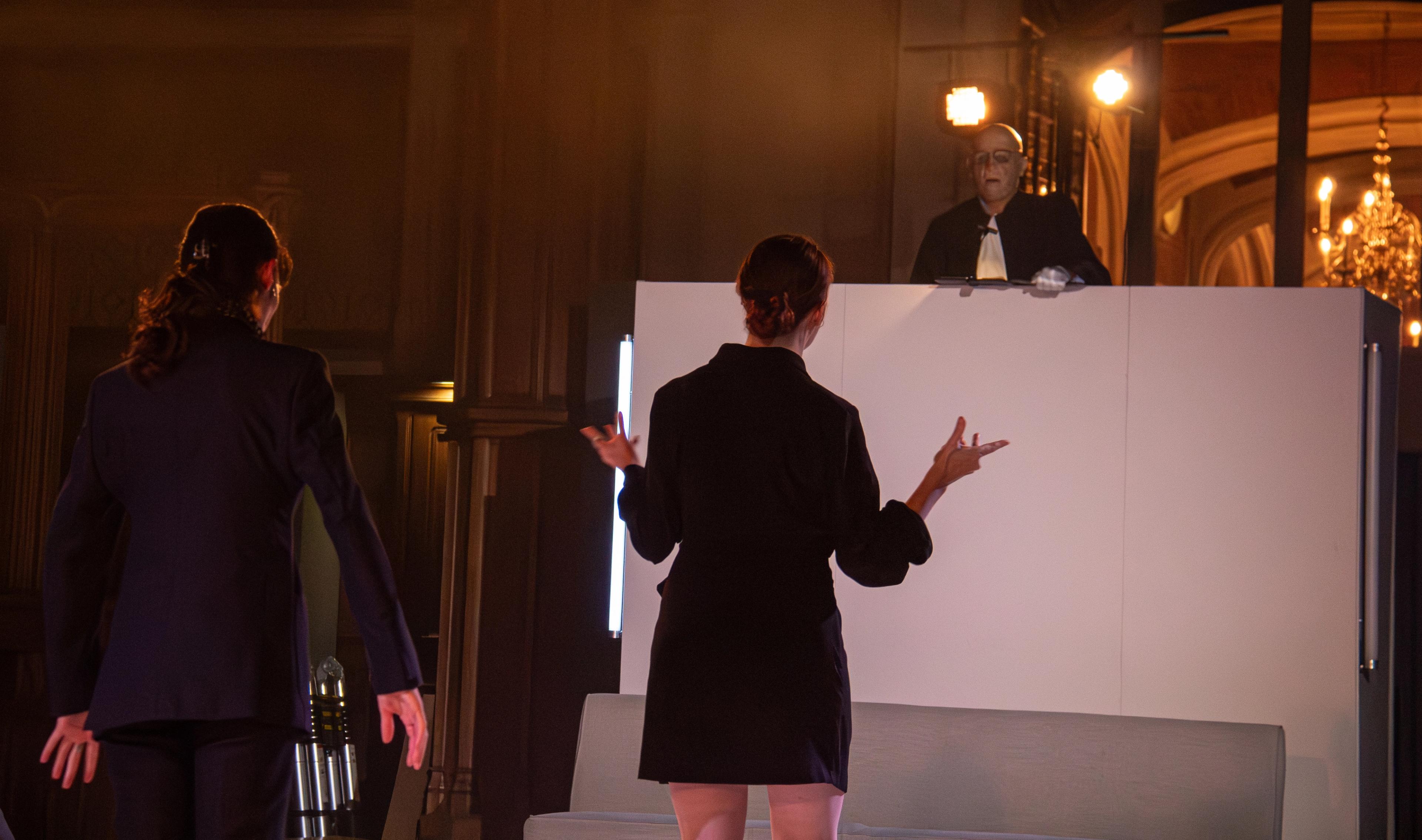 Une de la compagnie Les Barbares