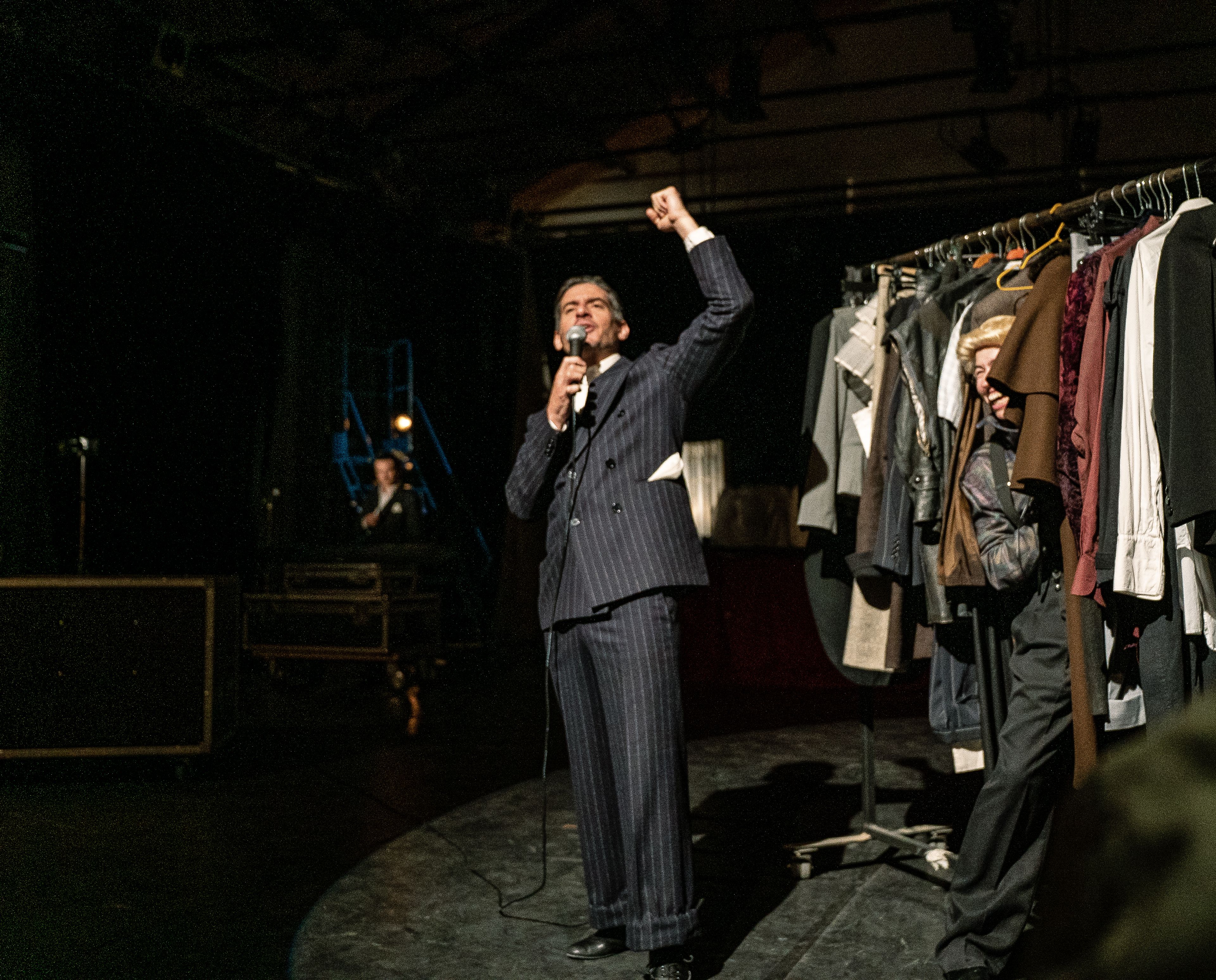 Une de la compagnie Les Barbares