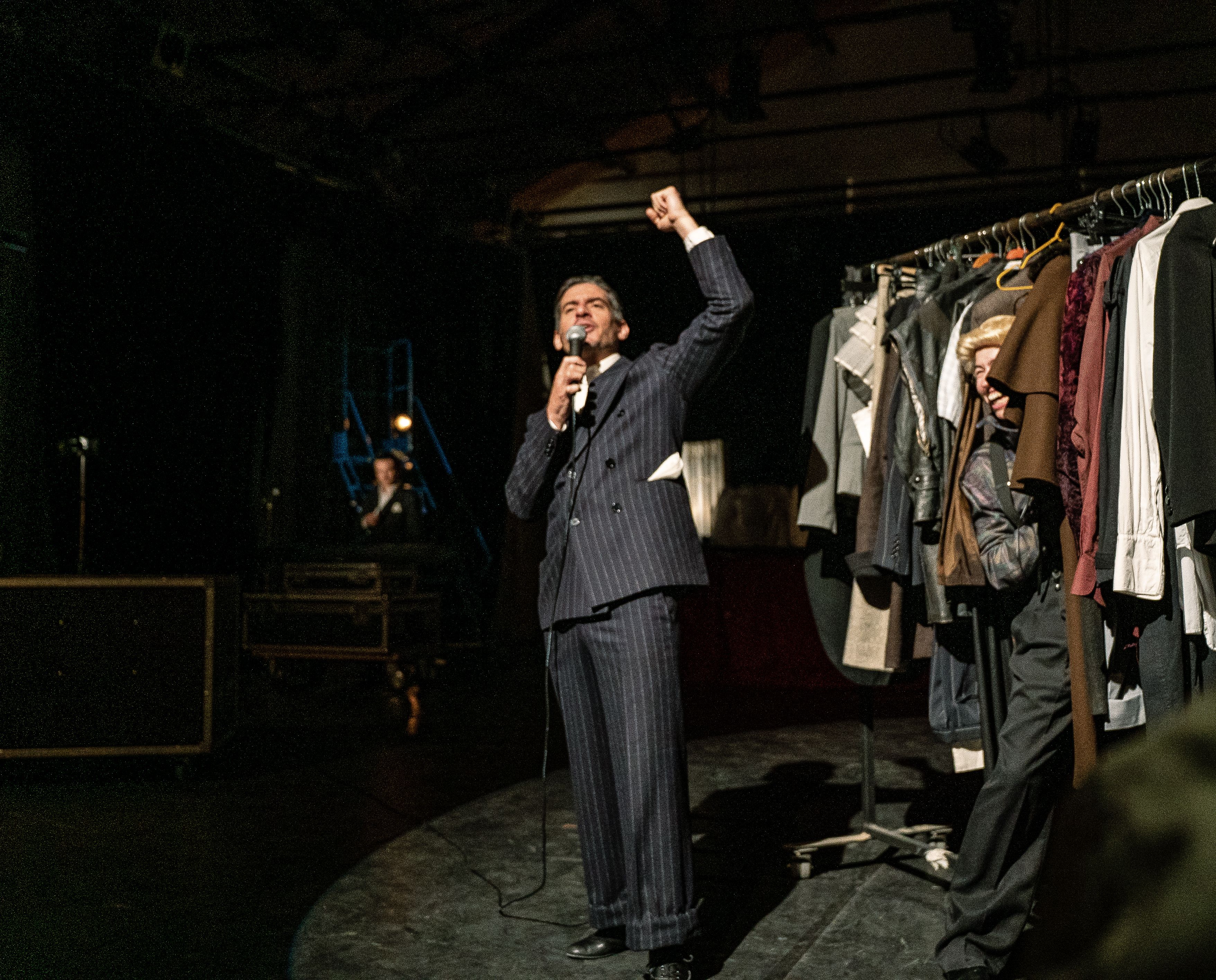 Une de la compagnie Les Barbares