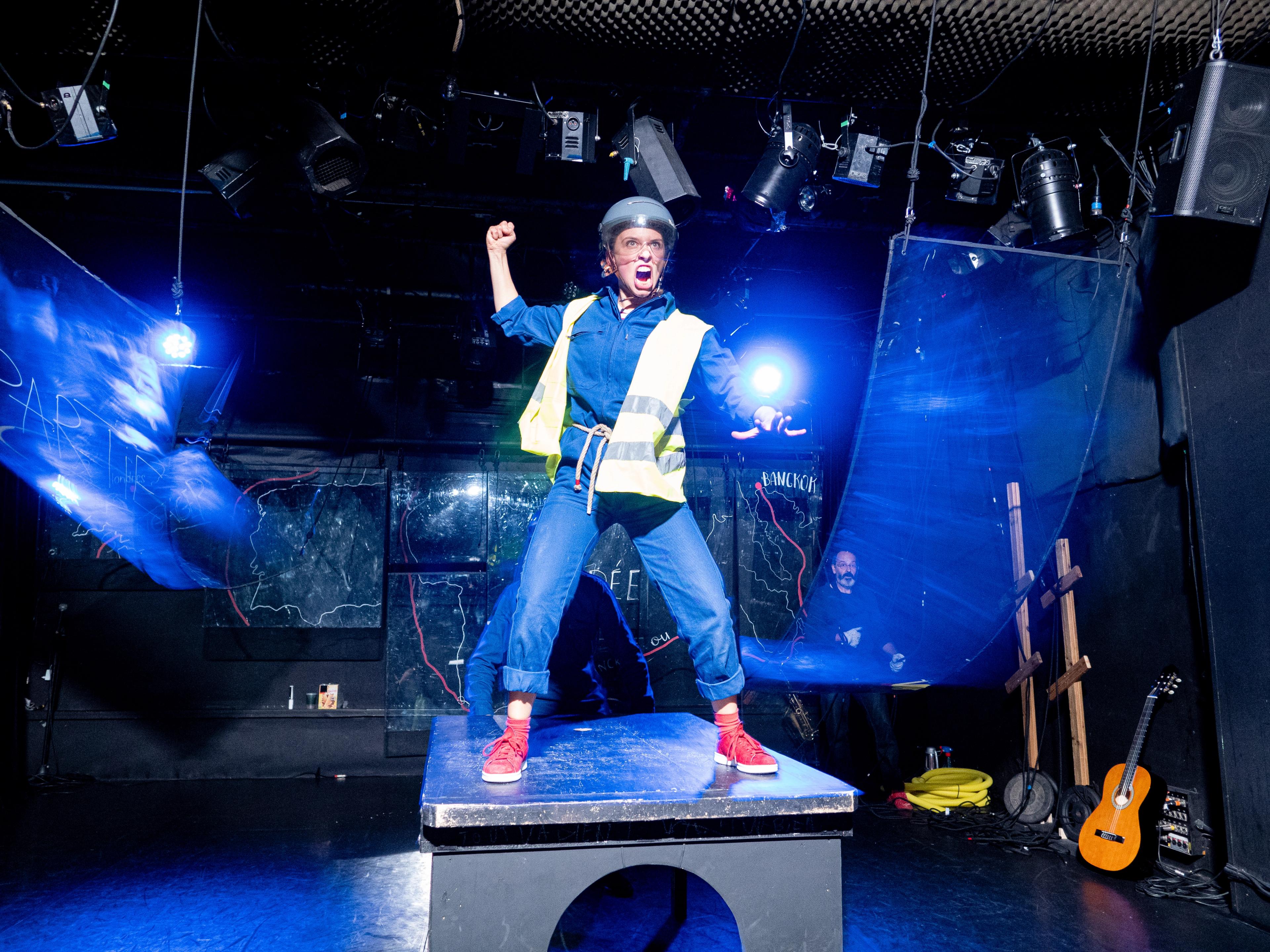 Une de la compagnie Les Barbares