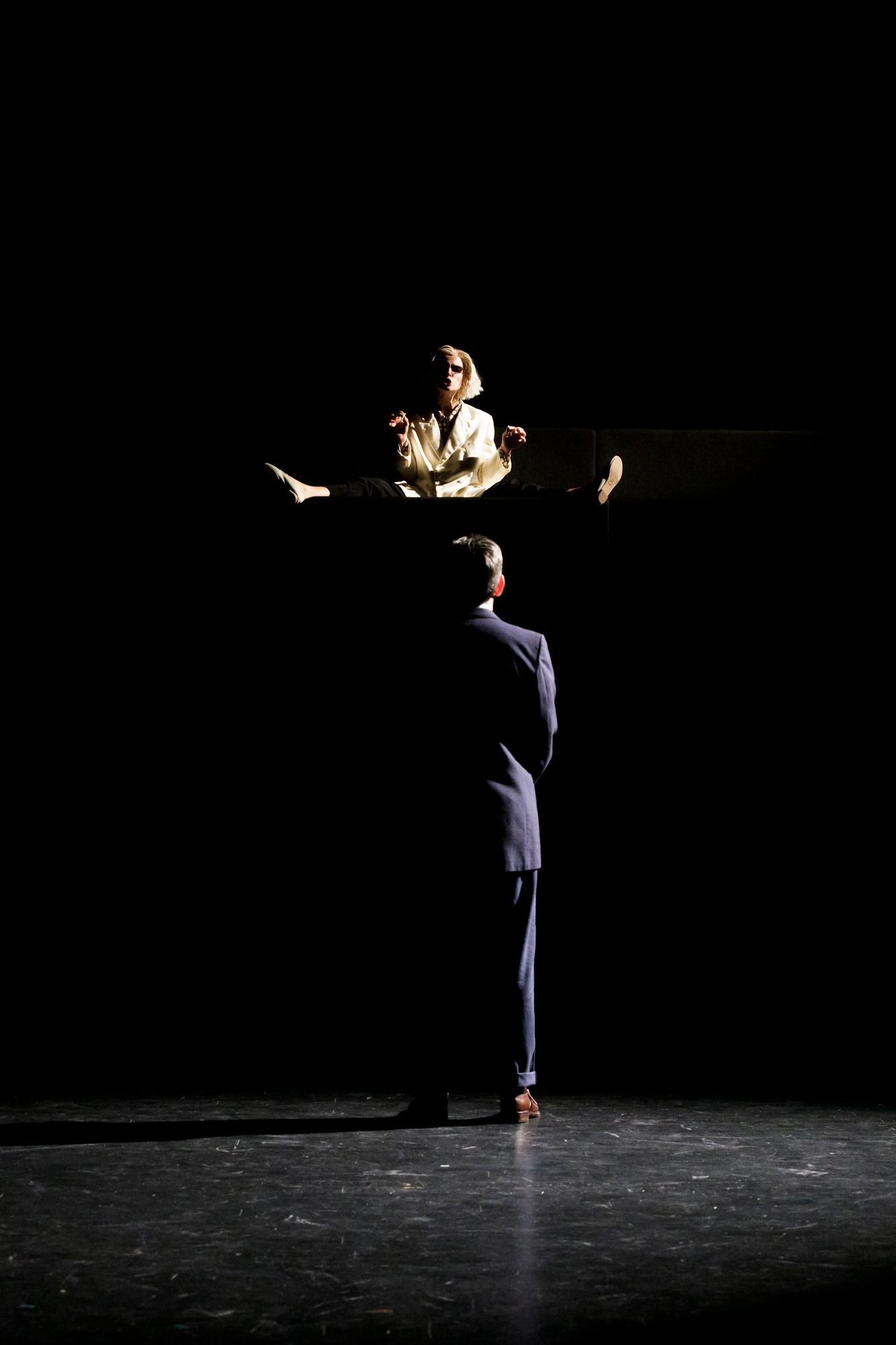 Une de la compagnie Les Barbares