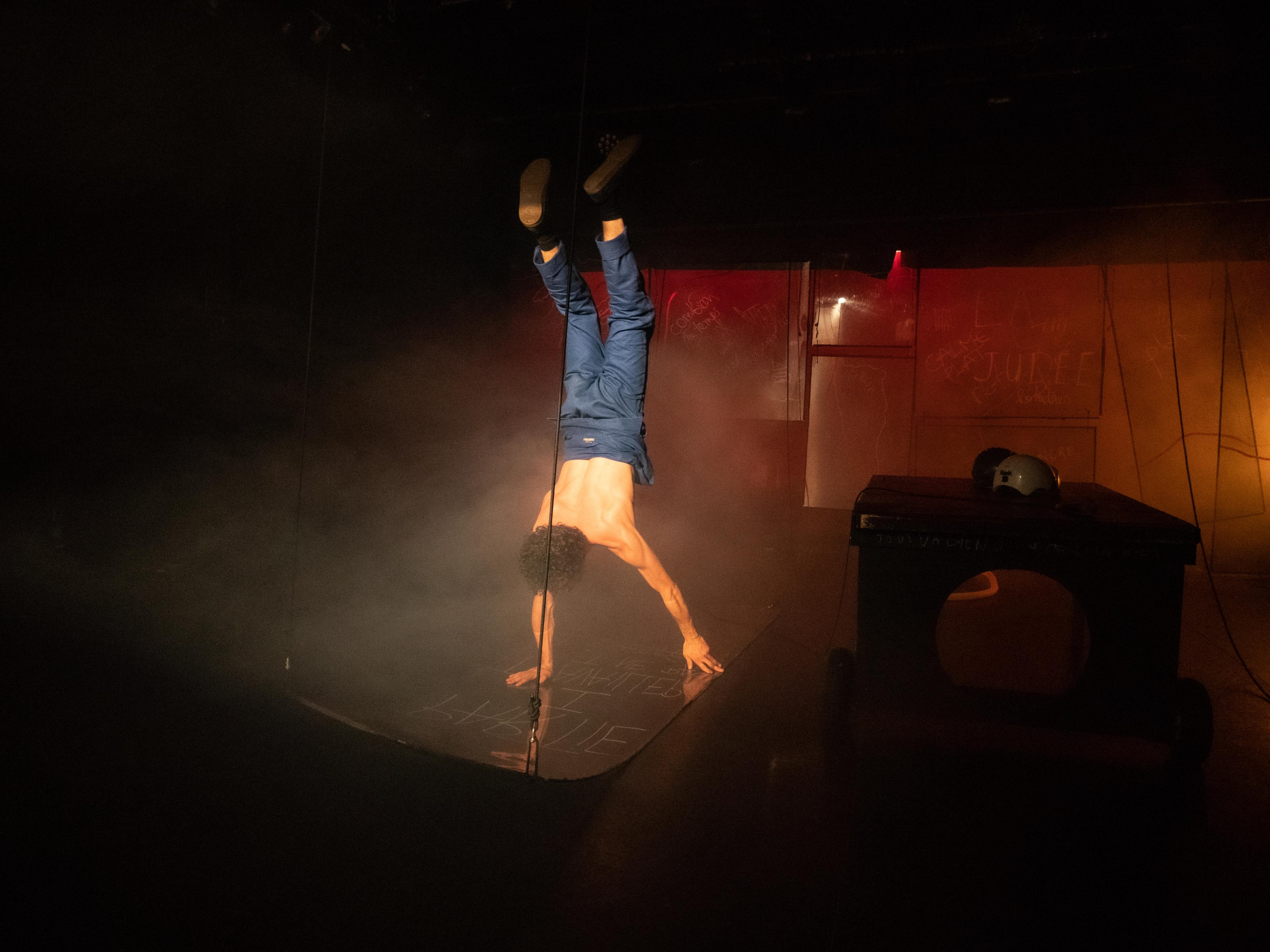 Une de la compagnie Les Barbares