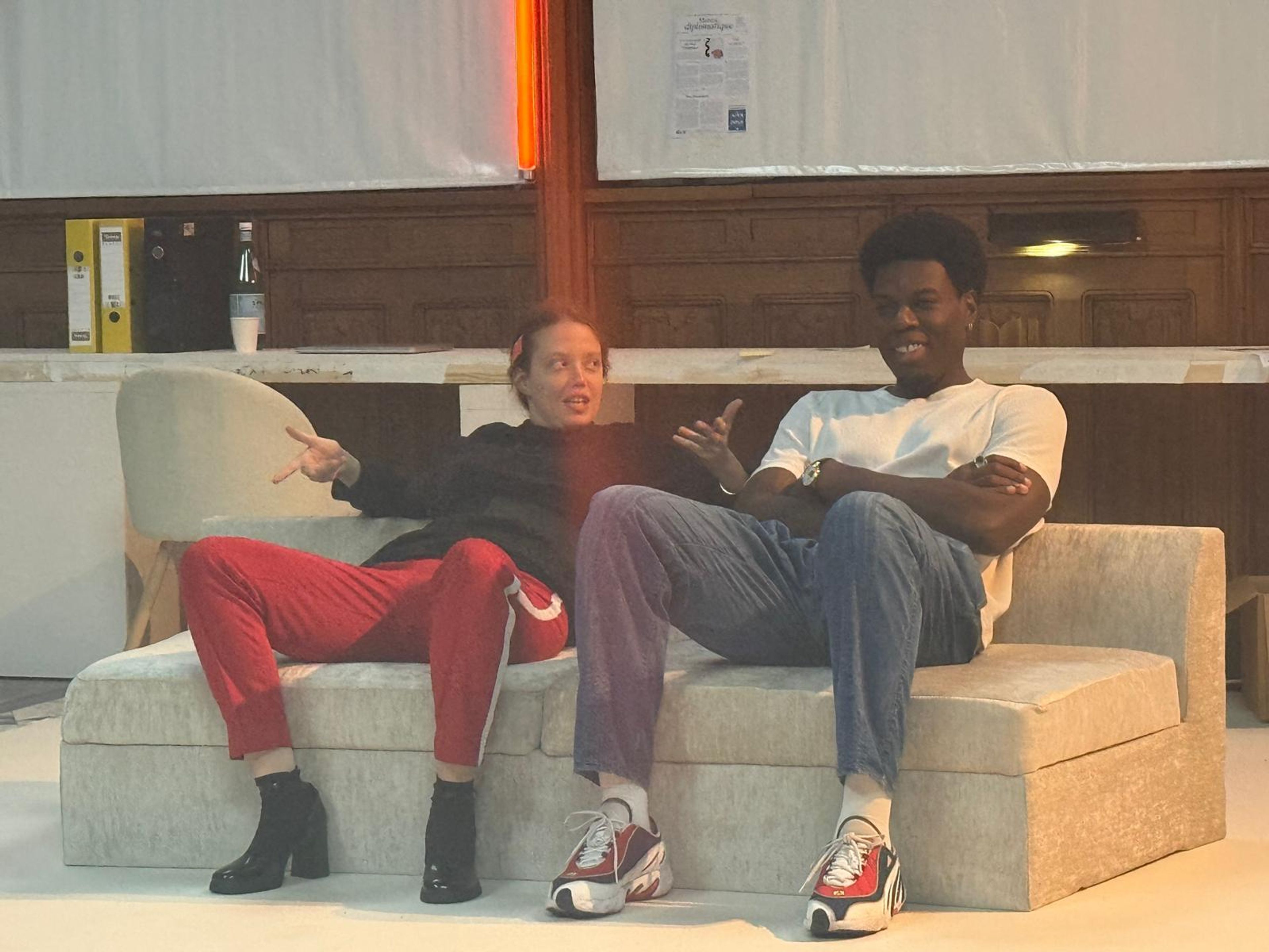 Une de la compagnie Les Barbares