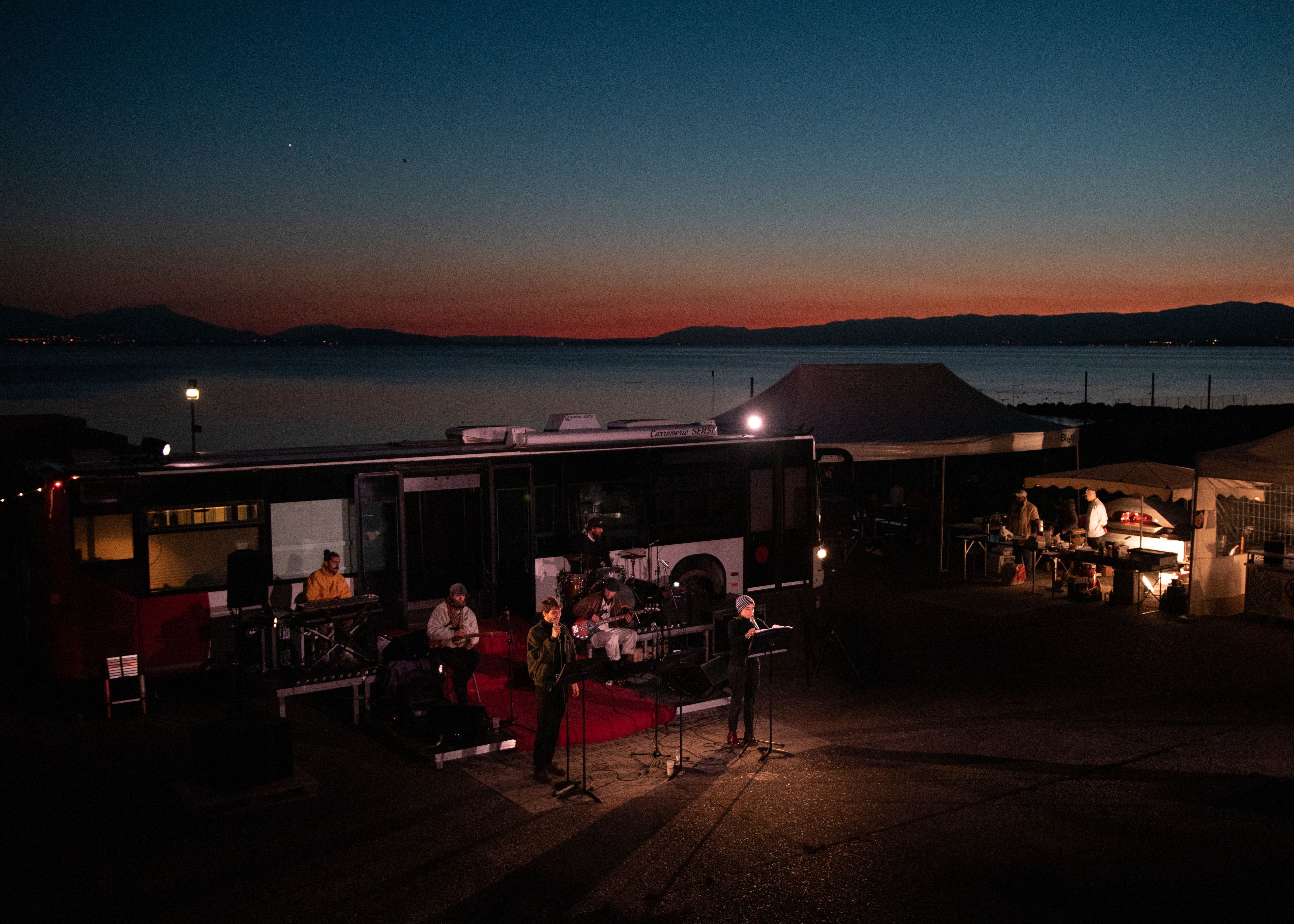 Une de la compagnie Les Barbares