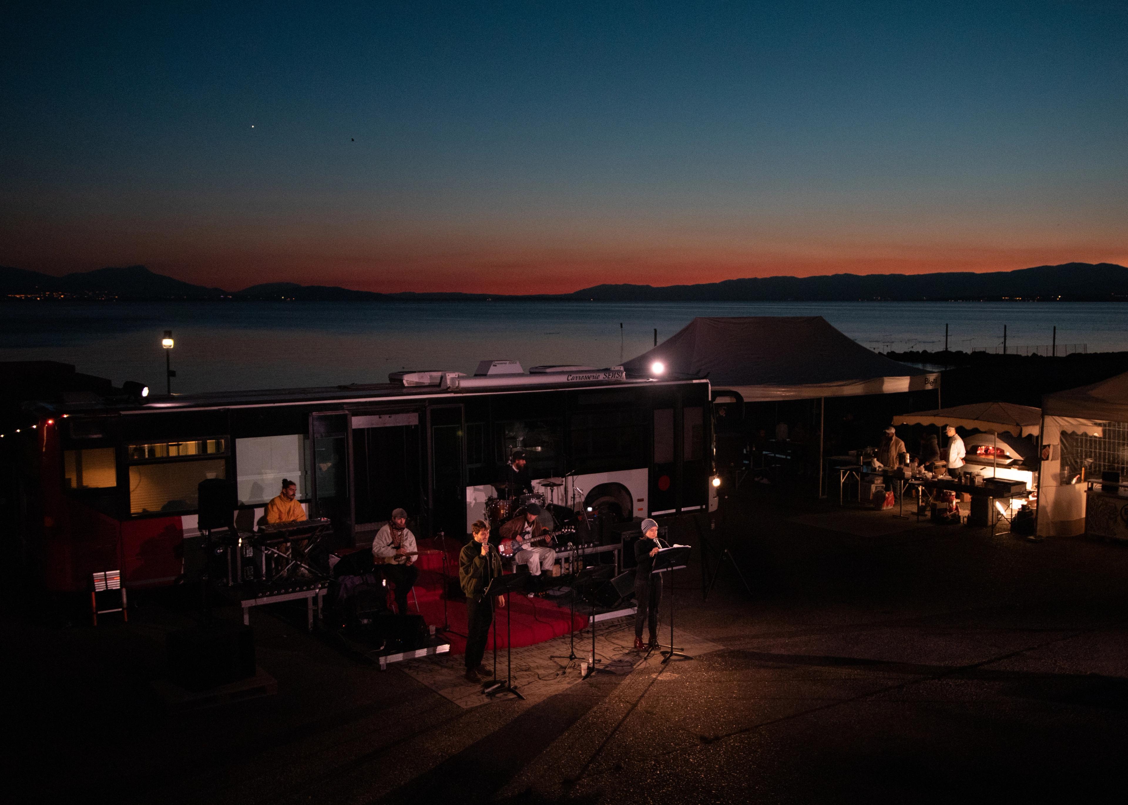 Une de la compagnie Les Barbares