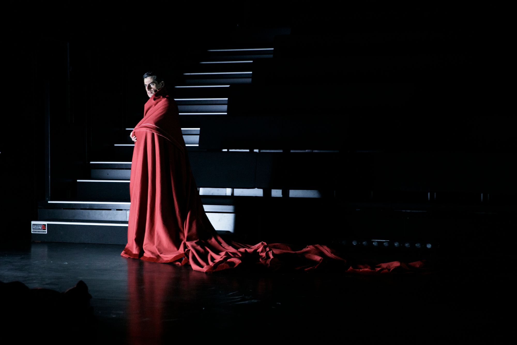 Une de la compagnie Les Barbares