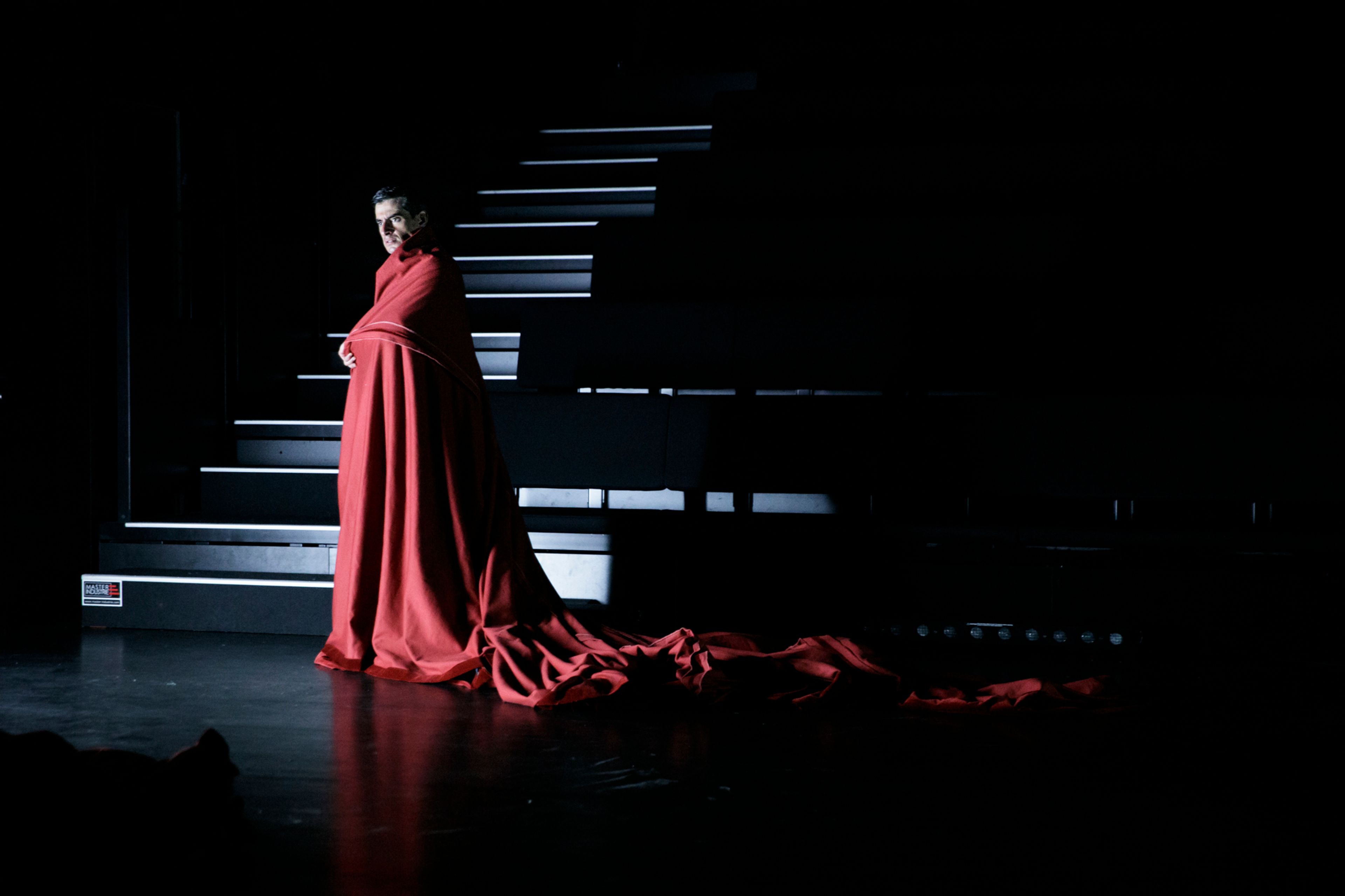 Une de la compagnie Les Barbares