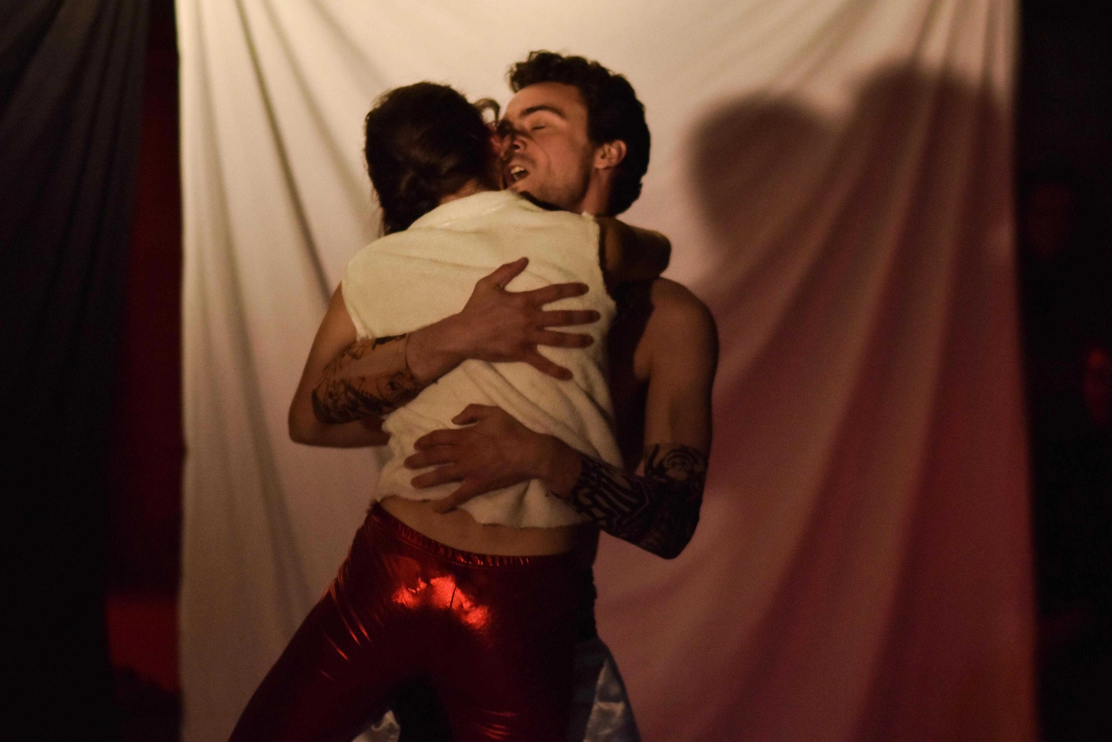 Une de la compagnie Les Barbares