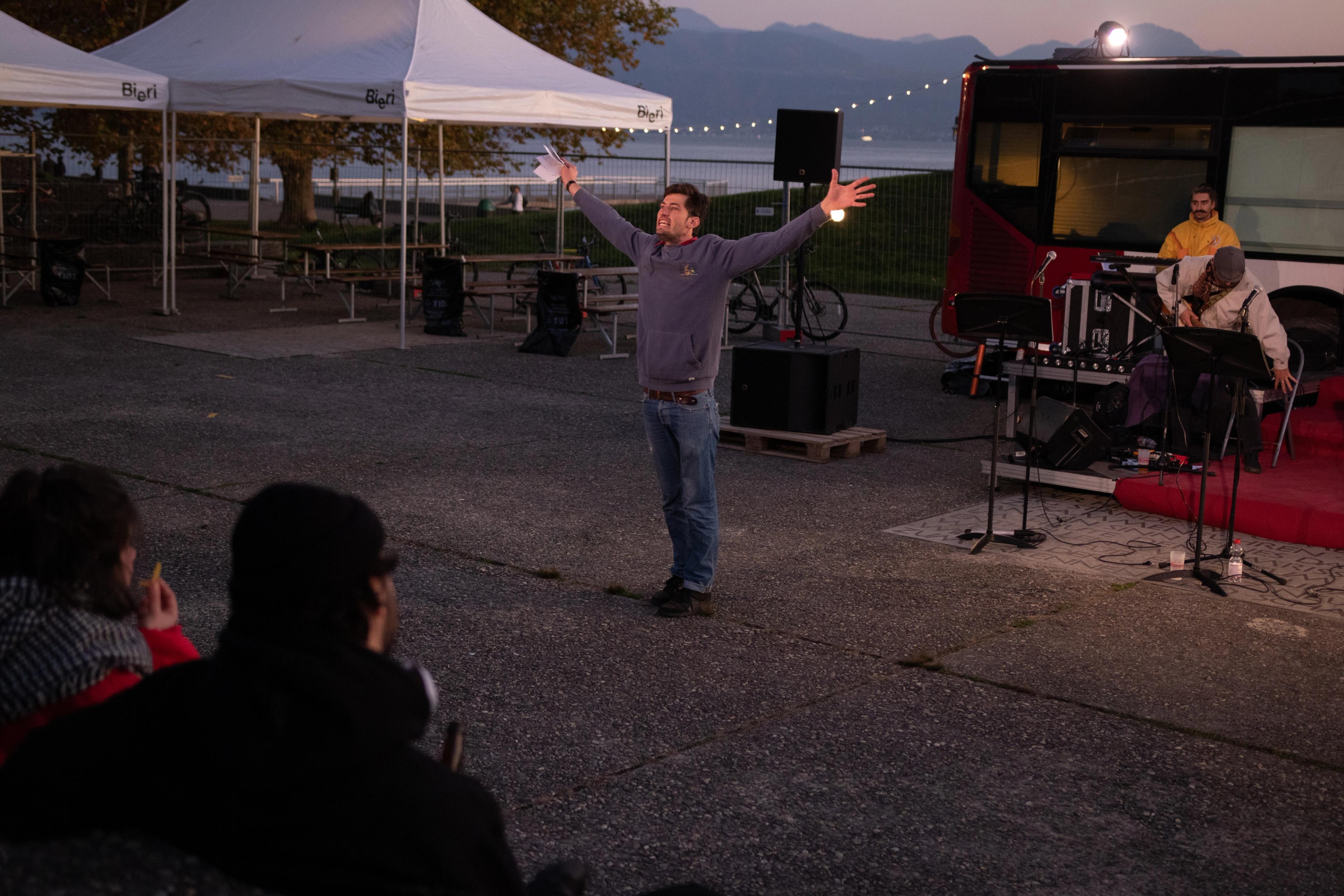 Une de la compagnie Les Barbares