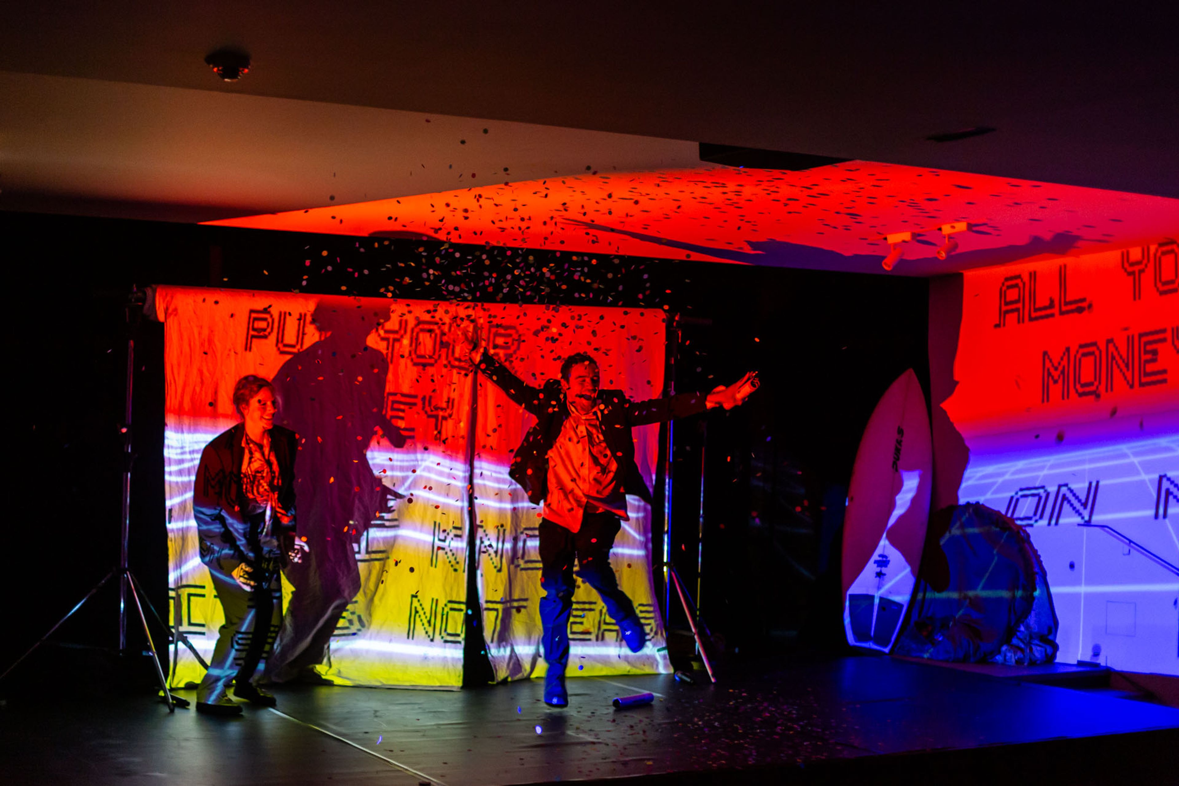 Une de la compagnie Les Barbares