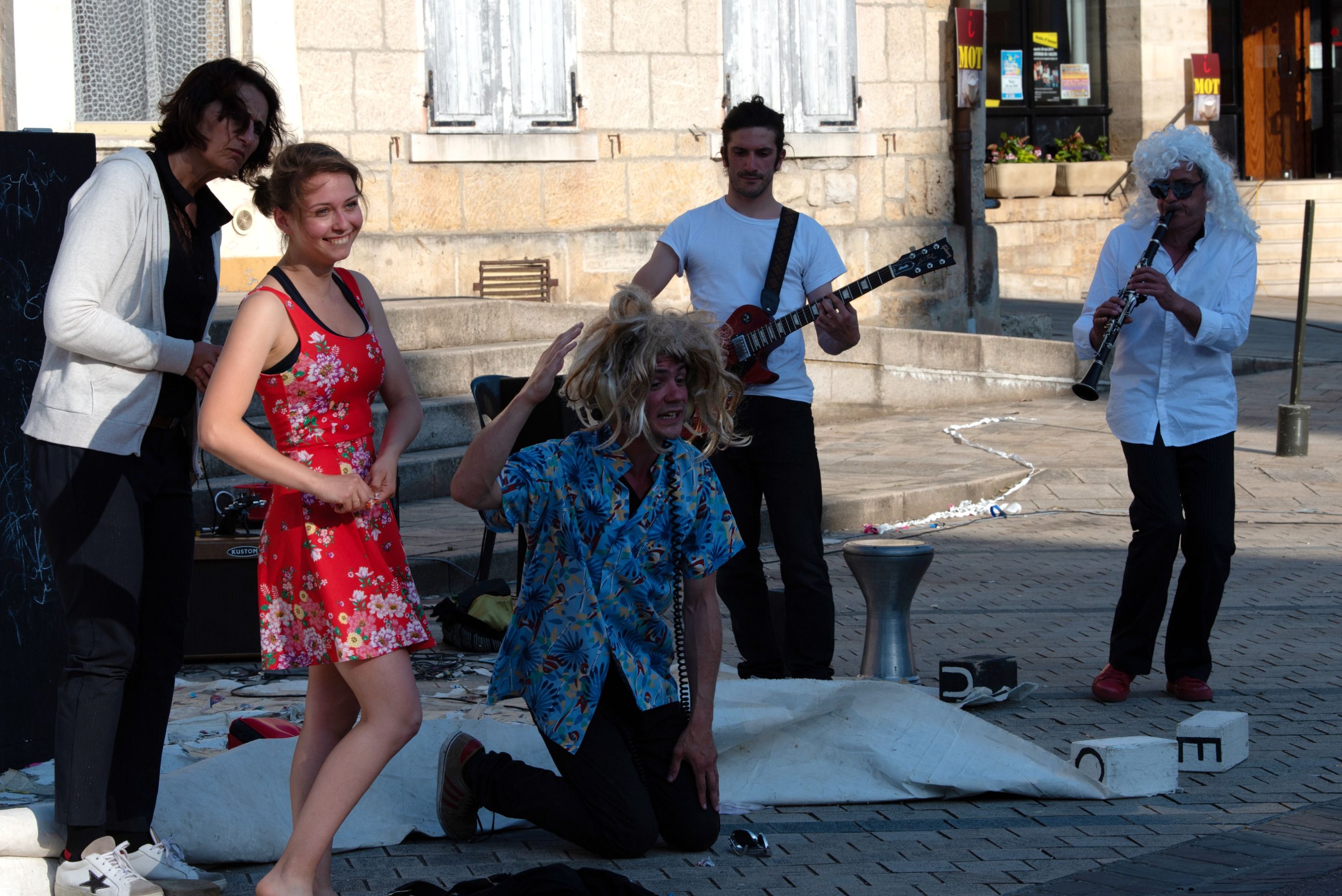 Une de la compagnie Les Barbares