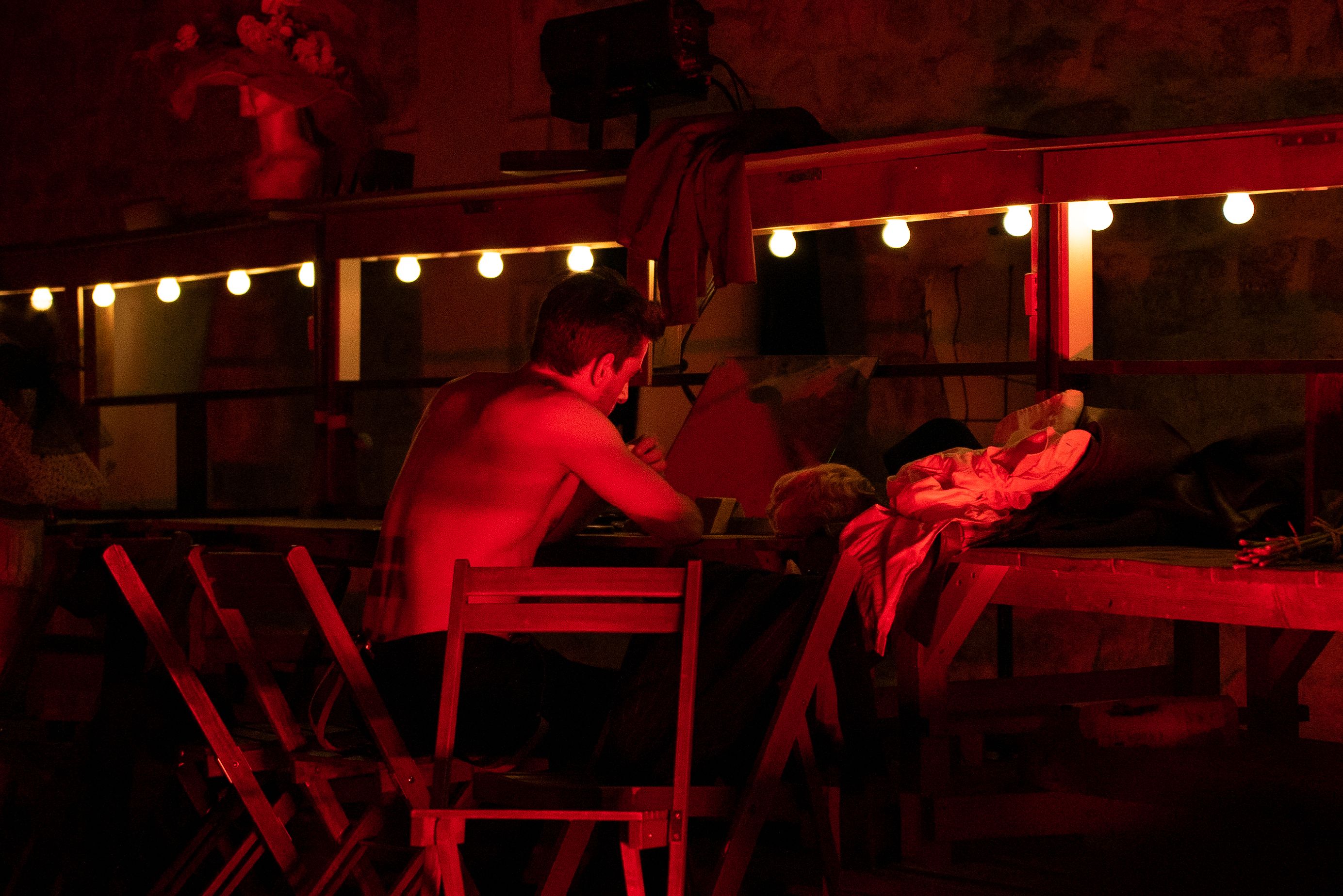 Une de la compagnie Les Barbares