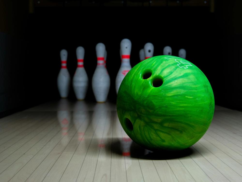 Find the best bowling alleys in downtown Detroit