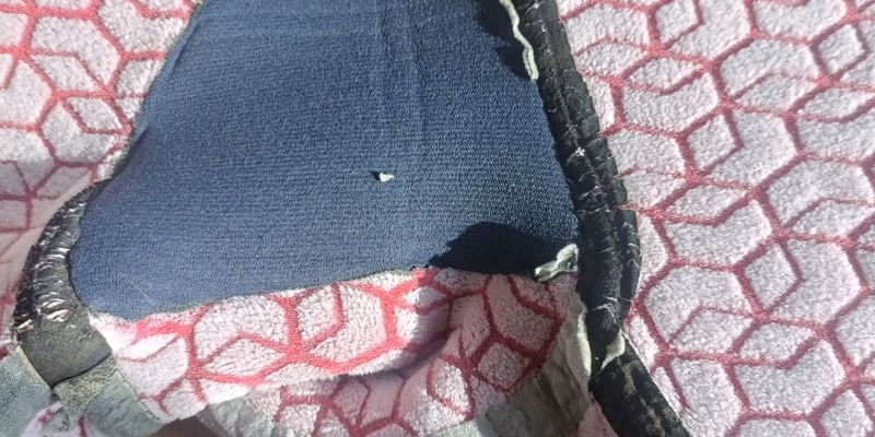 Image mise en avant - Réparations d'urgence des combinaisons : que faire sur le spot - Guide de survie