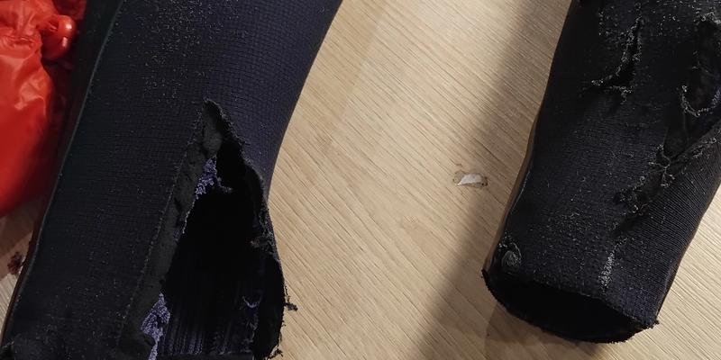 Image mise en avant - Réparation de combinaisons néoprène : déchirures, trous et réparations de coutures