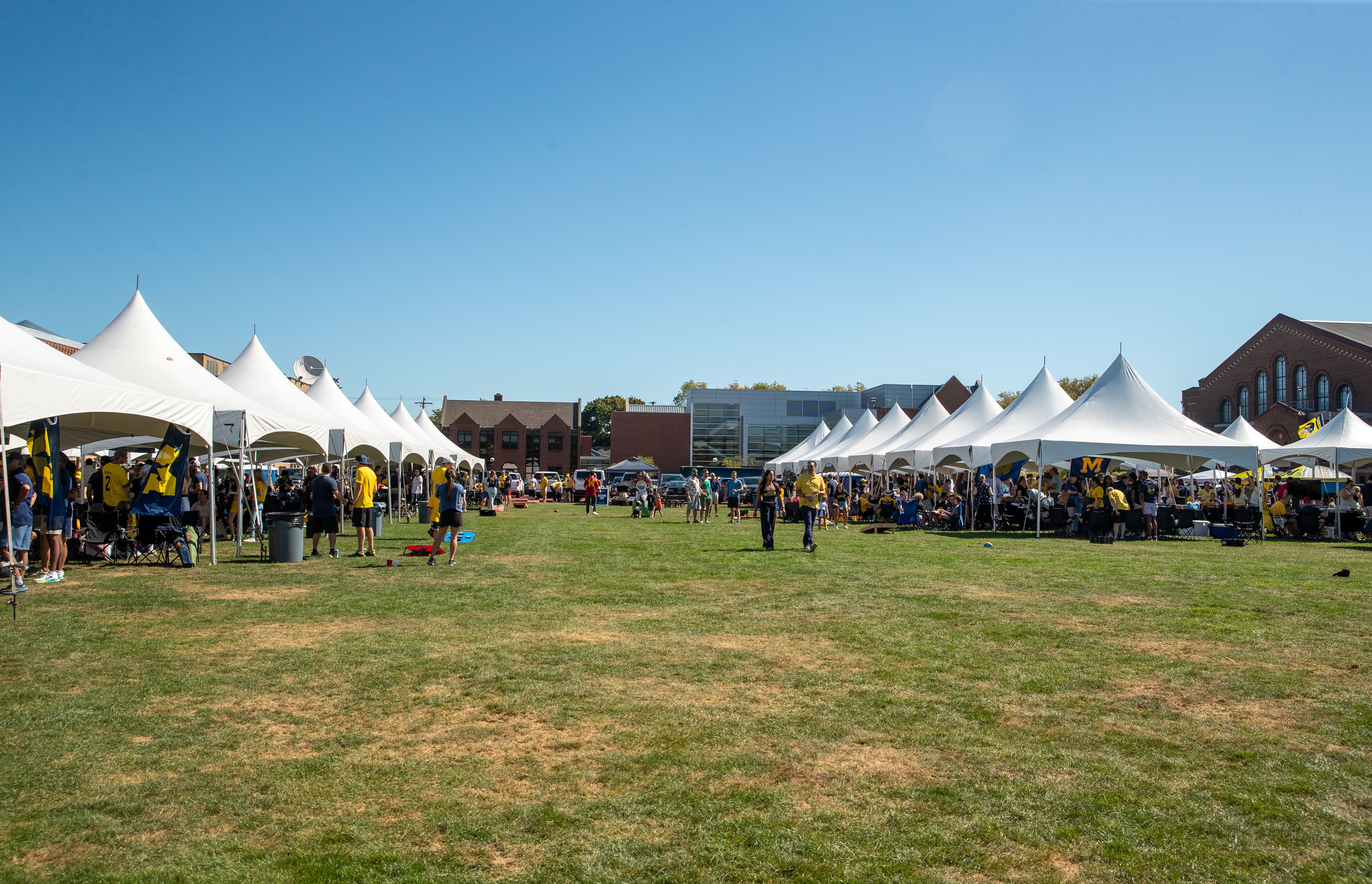 TAILGATE/TICKET BUNDLES