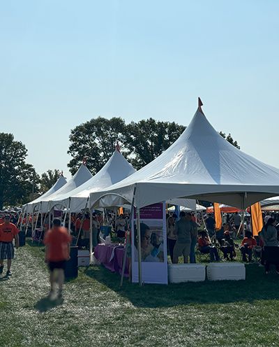 illinois FOOTBALL FULL-SERVICE TAILGATES