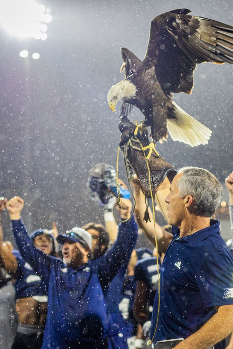 TICKET + TAILGATE PACKAGES