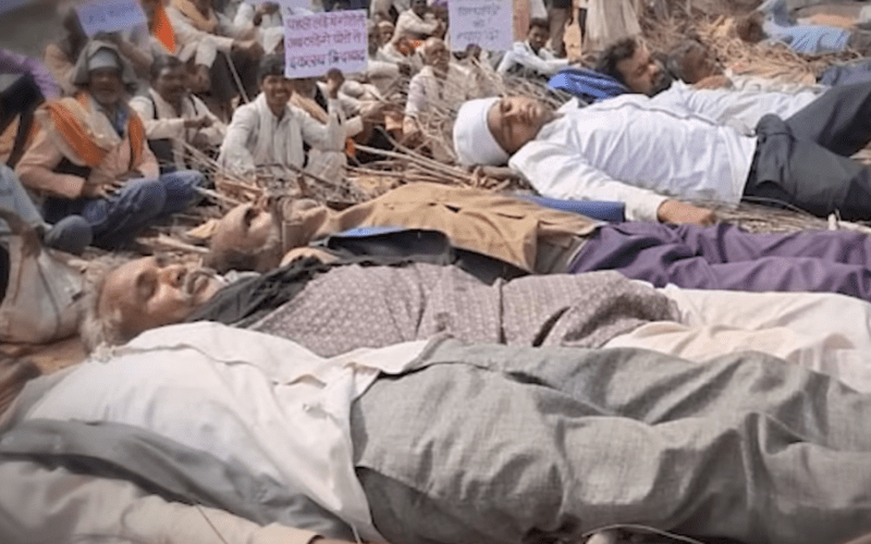 Madhya Pradesh ke chitapura Mein Adivasiyon ka Andolan