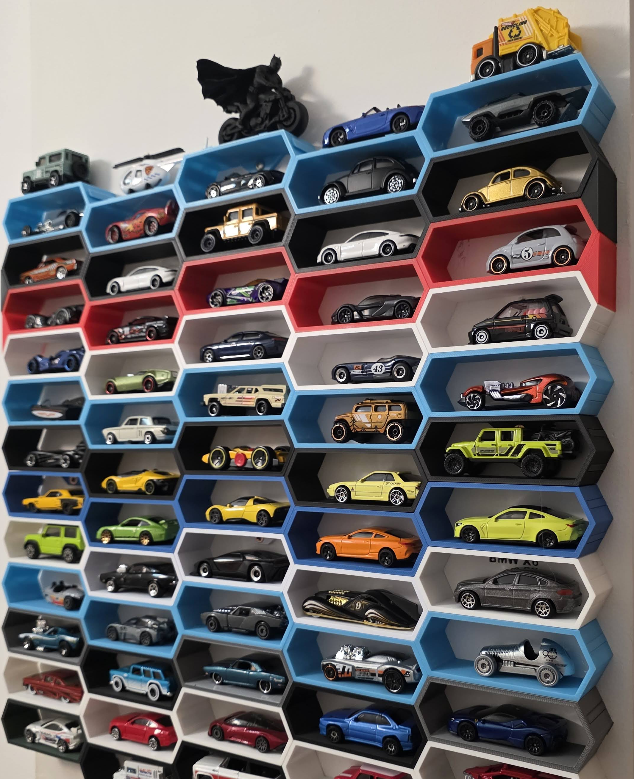 Vitrina expositora de pared para coches 1:64 con 5 módulos transparentes, conectores y tapas incluidas
