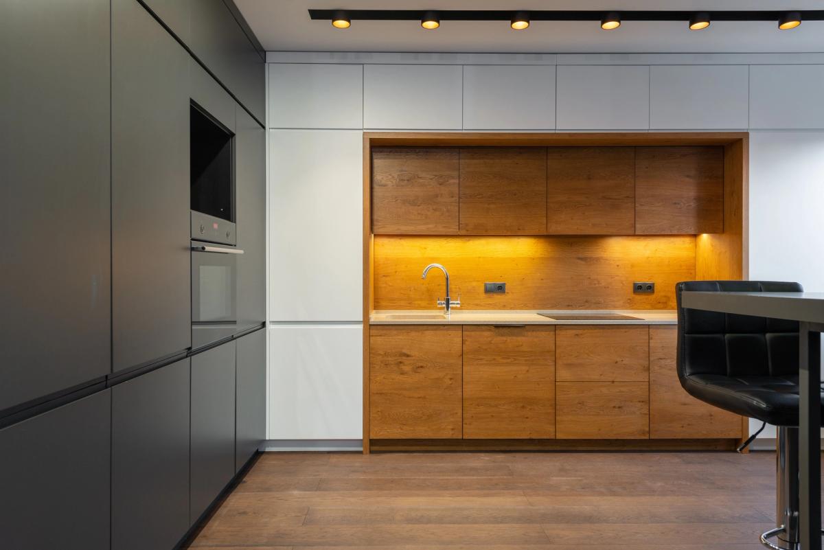 5 materiales y acabados de muebles de cocina que debes conocer antes de aceptar un presupuesto.
