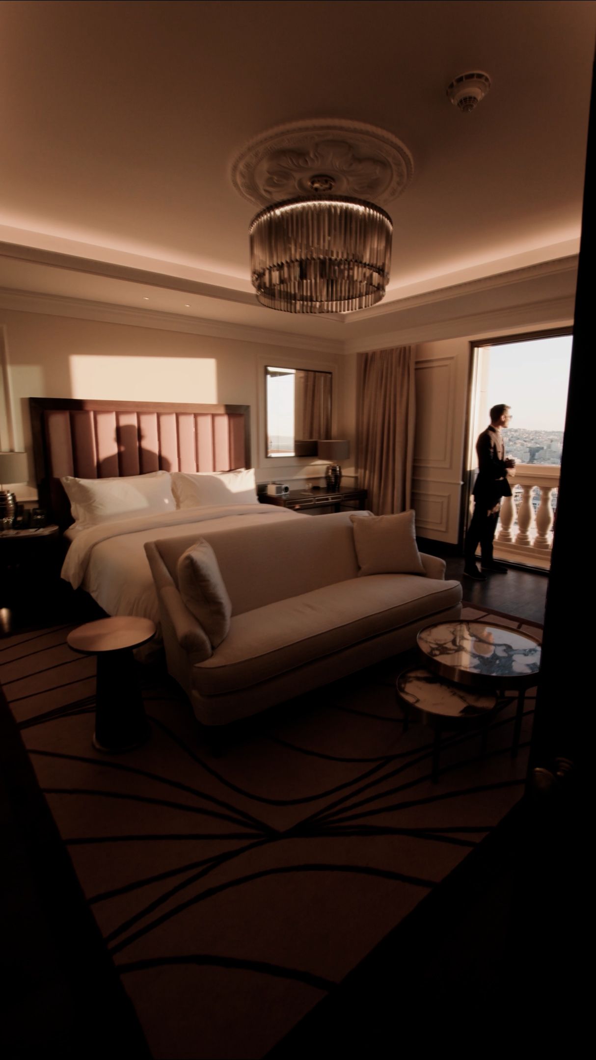 Luxury Hotel Collection — frame 33