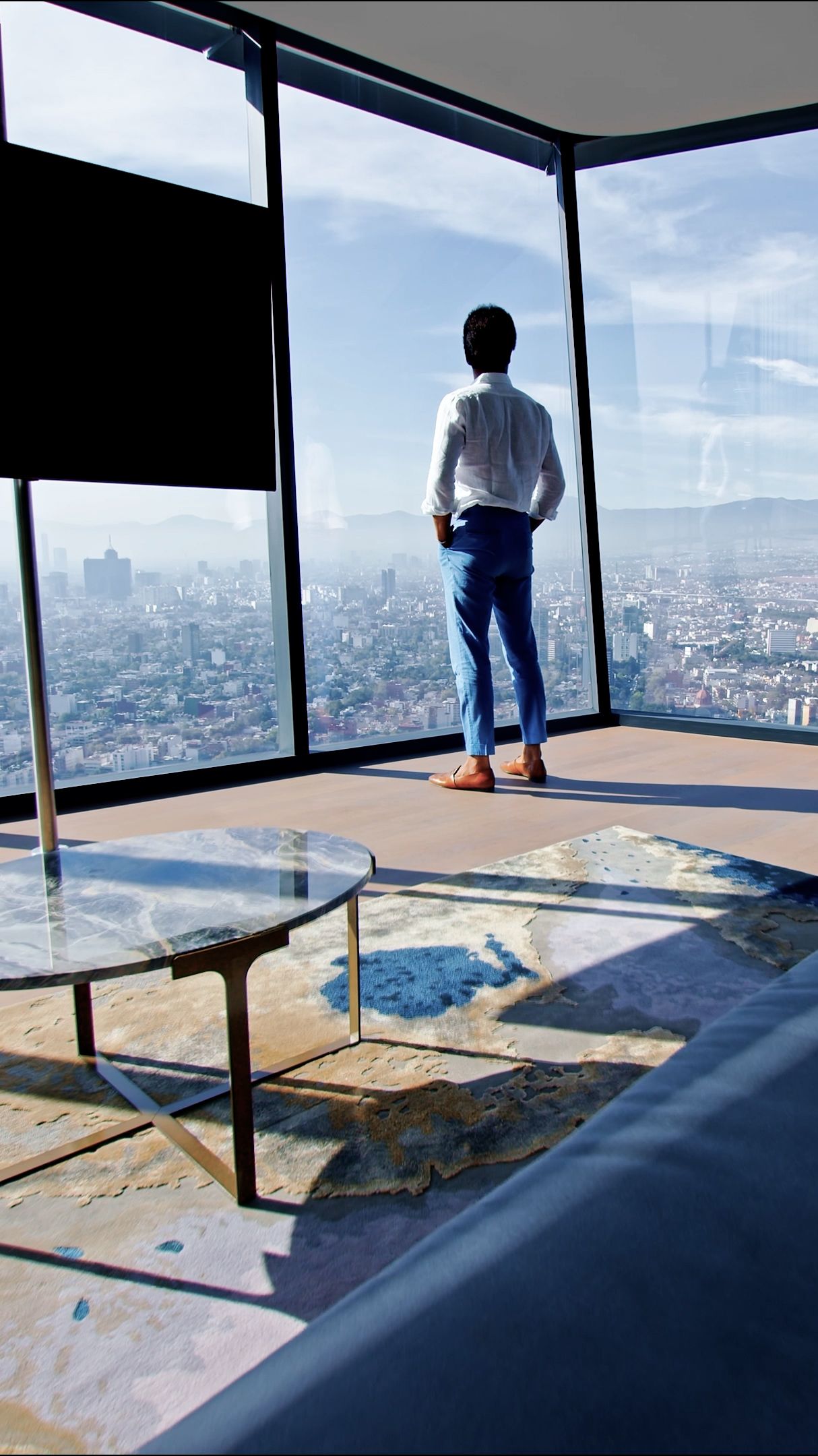 Luxury Hotel Collection — frame 32