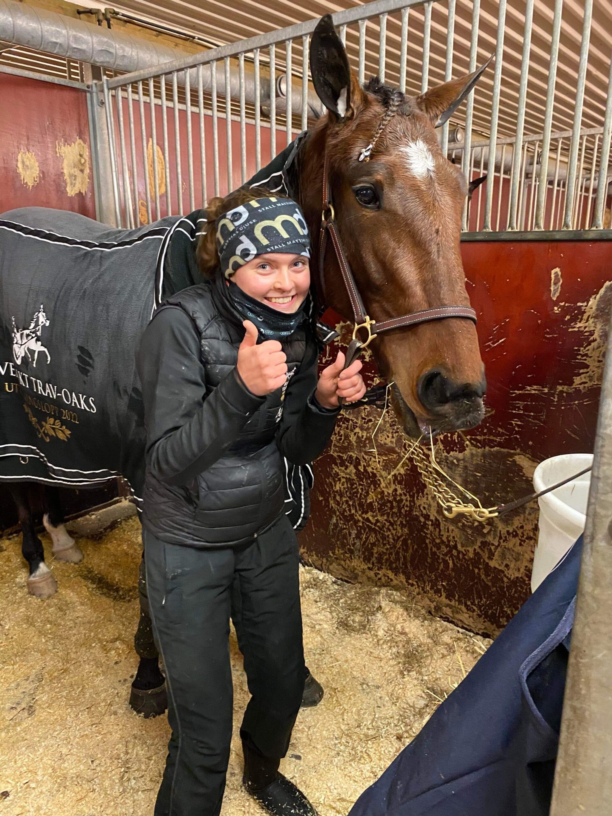 38965554-7E42-4FB5-AF10-E614A559B279