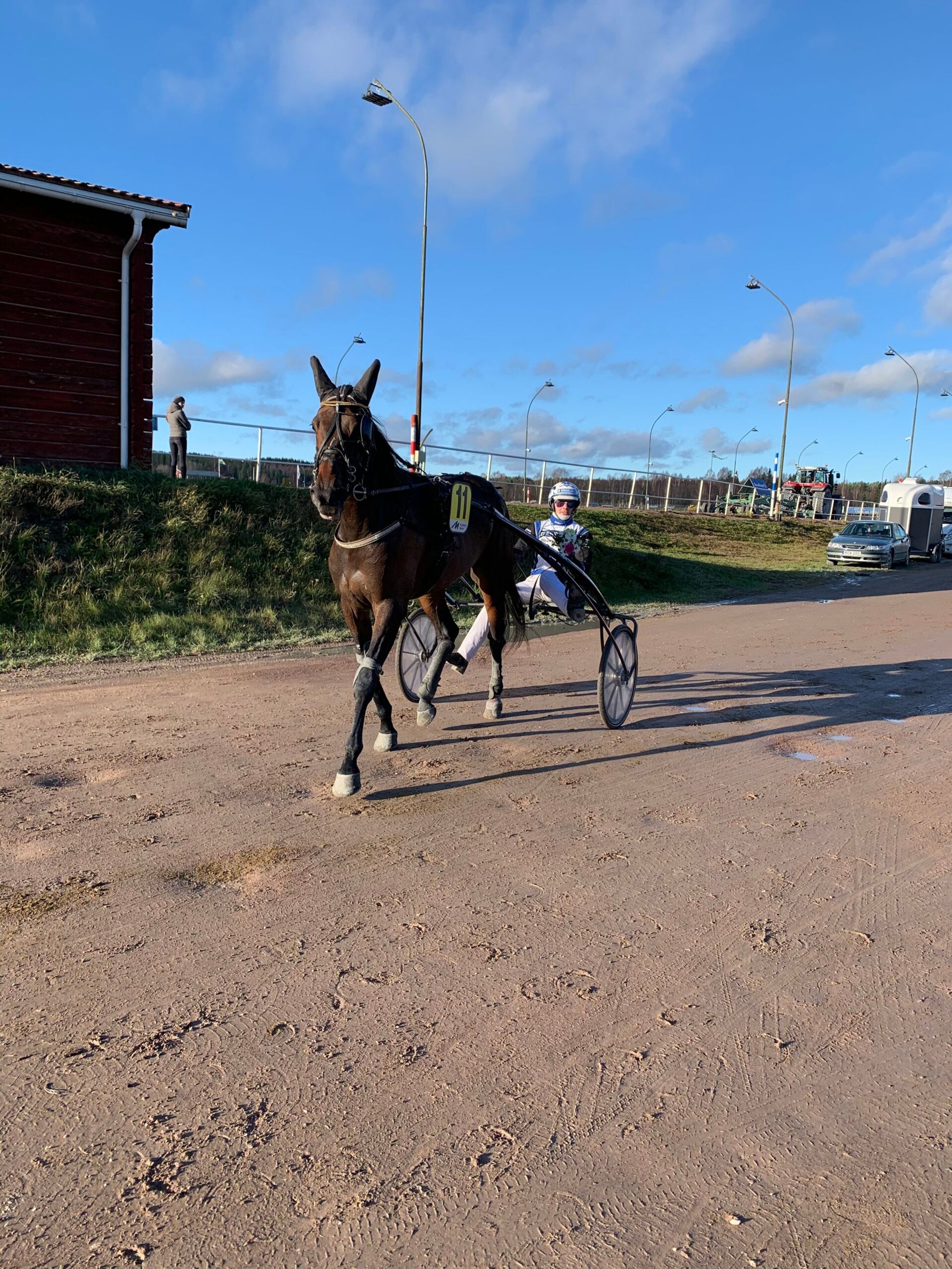 8744F809-82B6-491F-A200-95F3360C9065