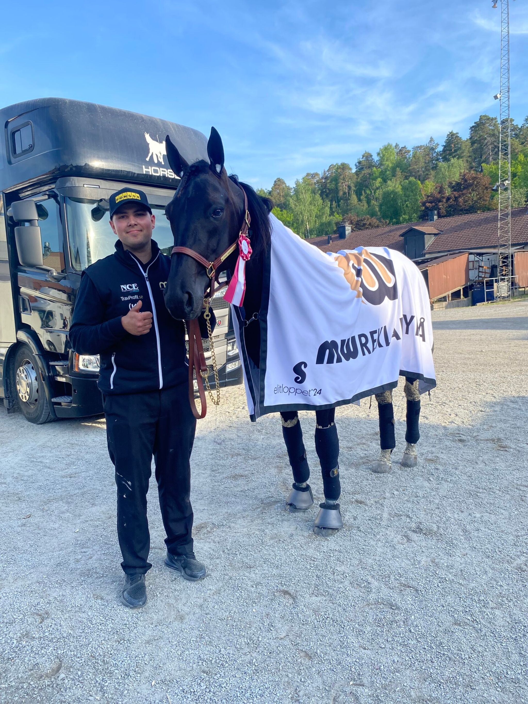 59BCEDD5-A7A6-4EA5-8FFC-42DB01A71503