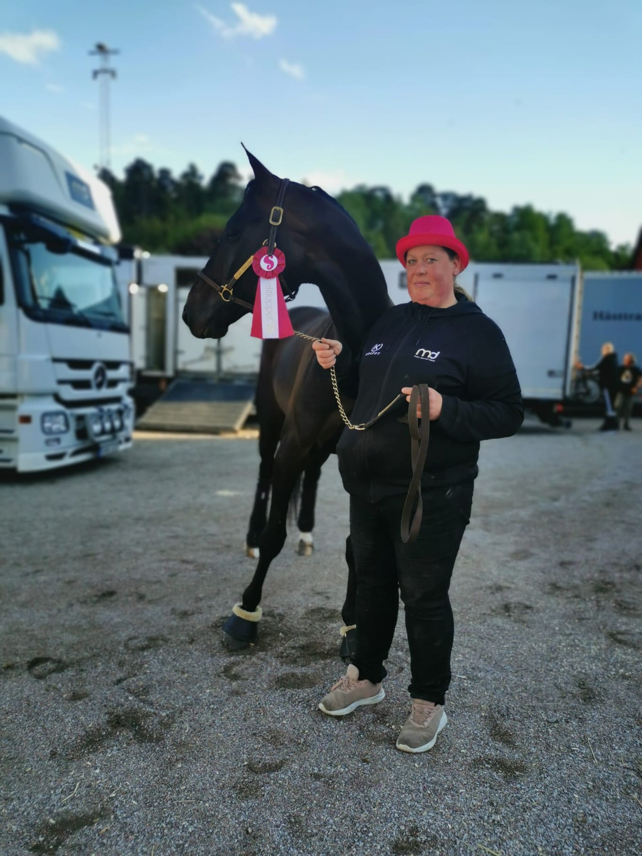 EC08AB3D-5684-4A1F-8AB3-E4215515B9B9