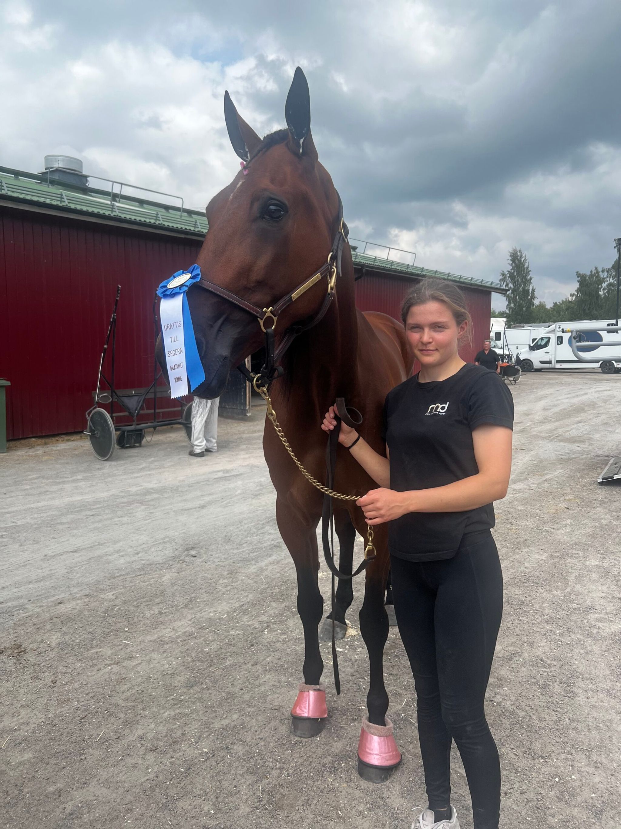 F74B3B78-D1F8-487C-AE37-918871A29EDE