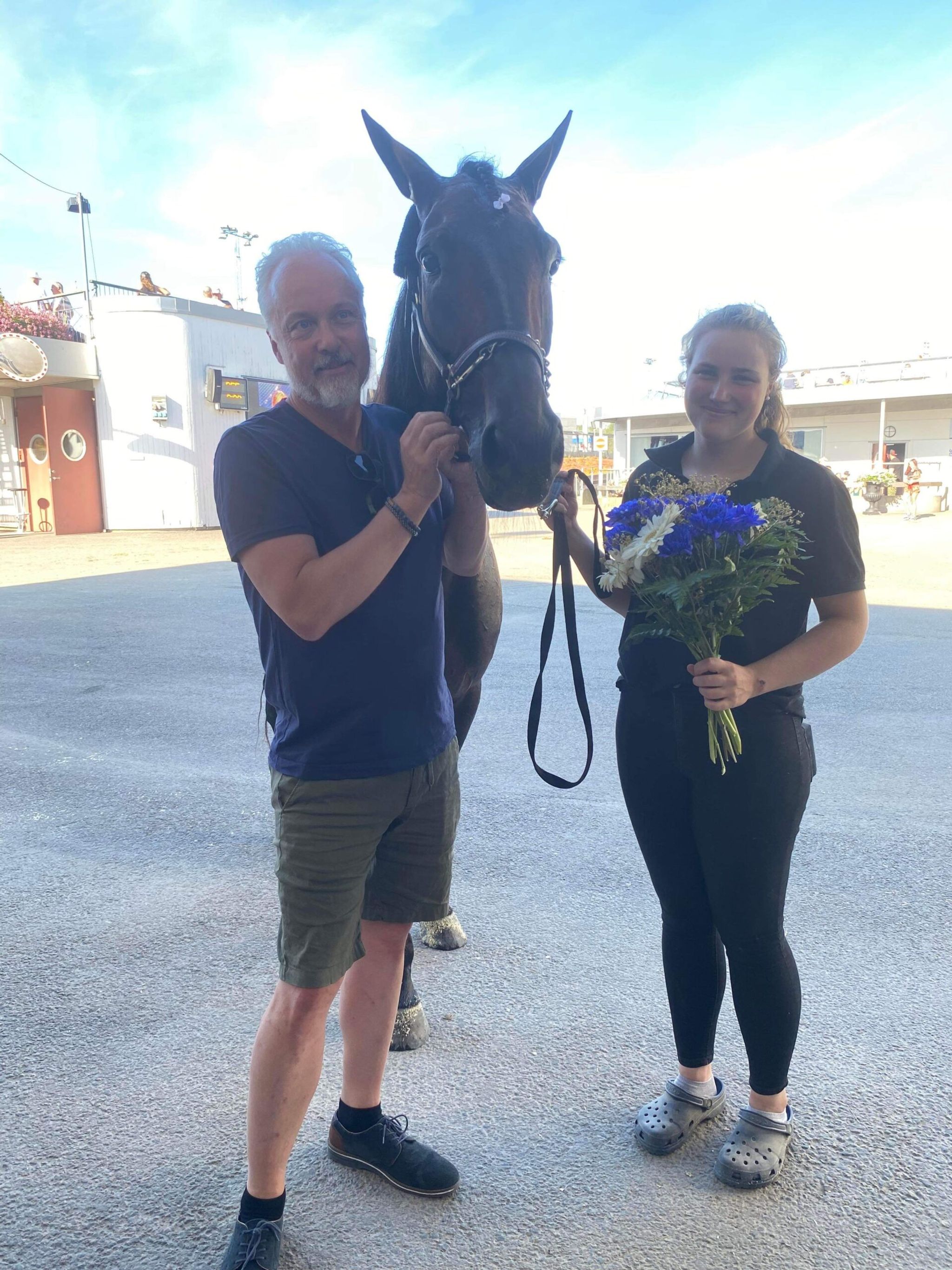 7E8E0B09-3827-40D1-A534-BB2C7159B743