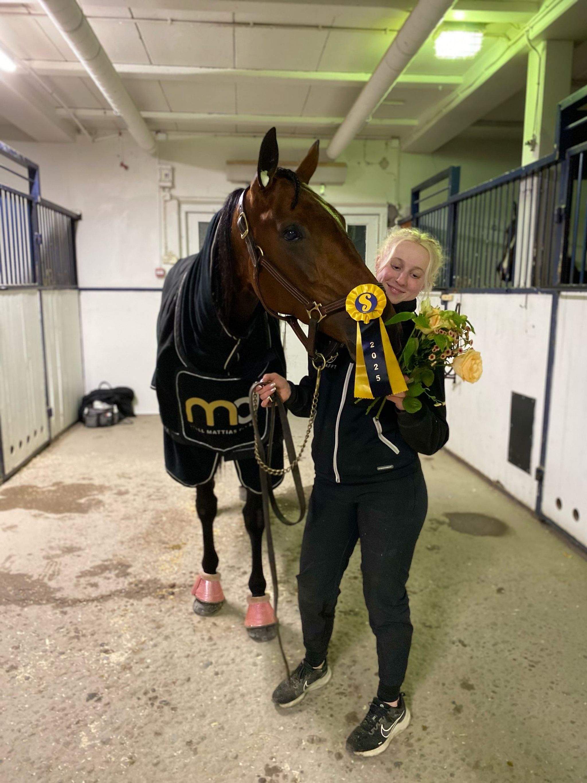 639a16e0-8fb8-4b7e-ab3d-6d2b8e51b877