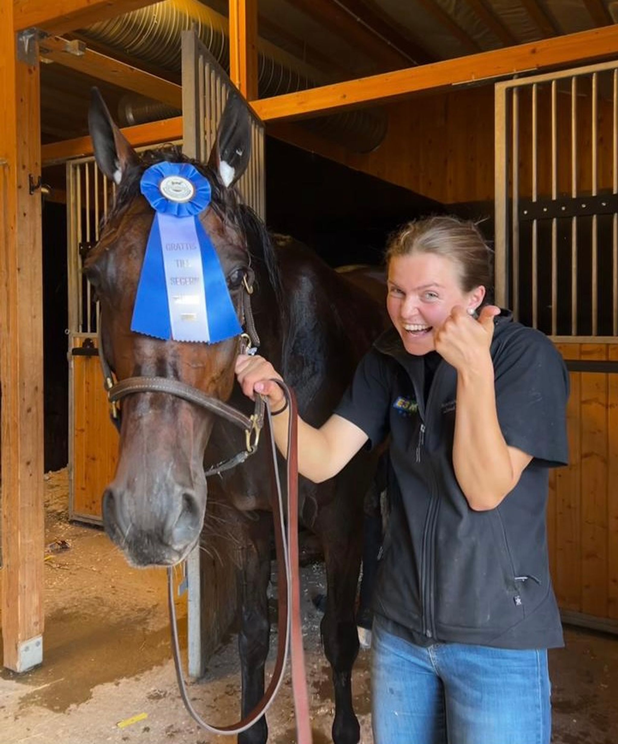 A05A06C1-DDDE-4D44-B419-3A0F7B591BC5