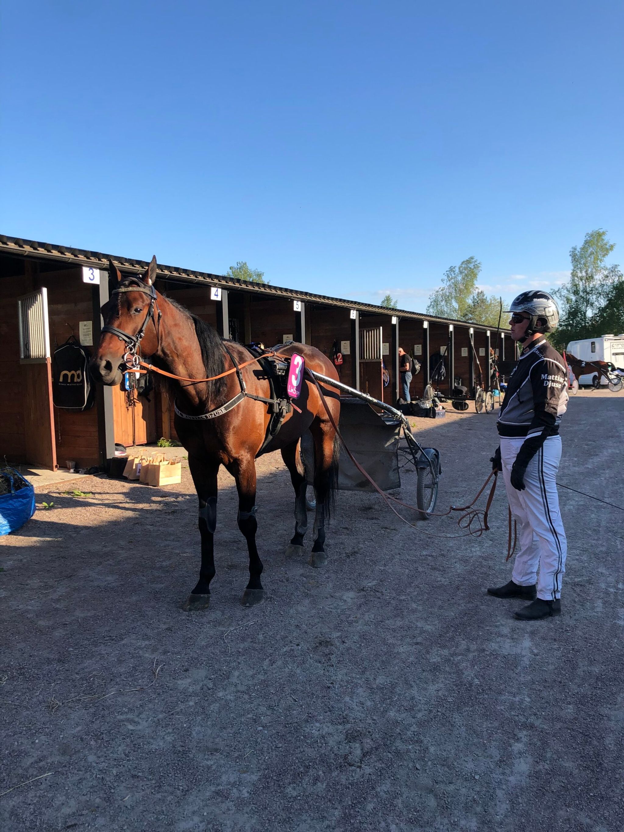 CA840727-C714-4A0E-A7CE-8089AEA3A12B