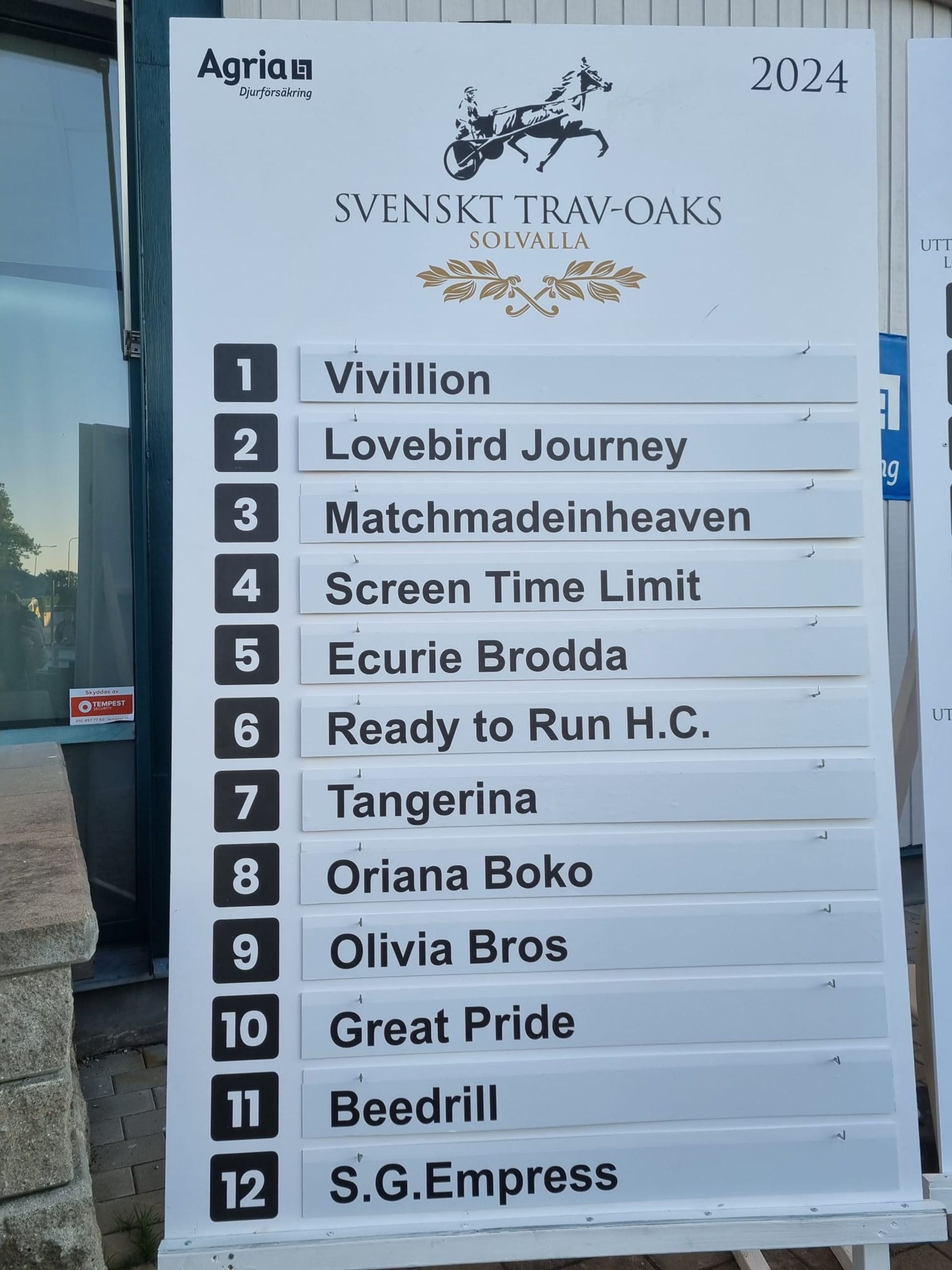 26CA06A5-3BE9-47E3-B843-29400B10ED7B