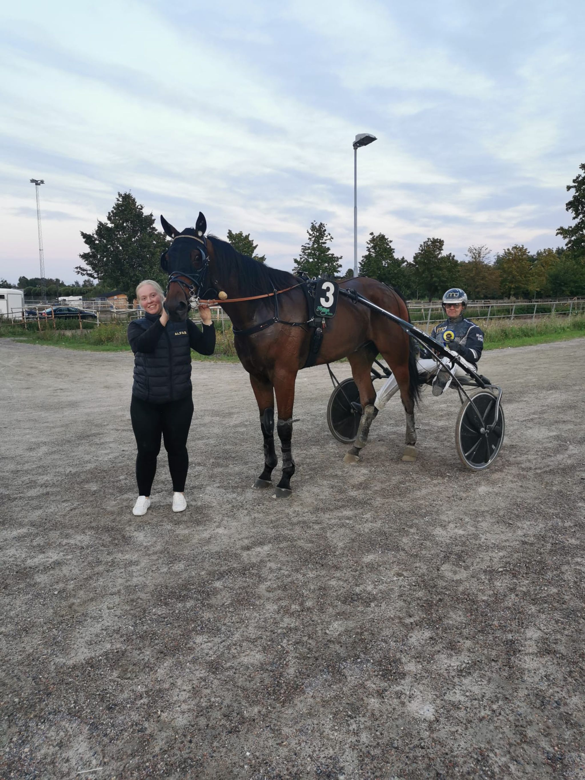 C1687D41-7736-404F-95A8-E605588805BB