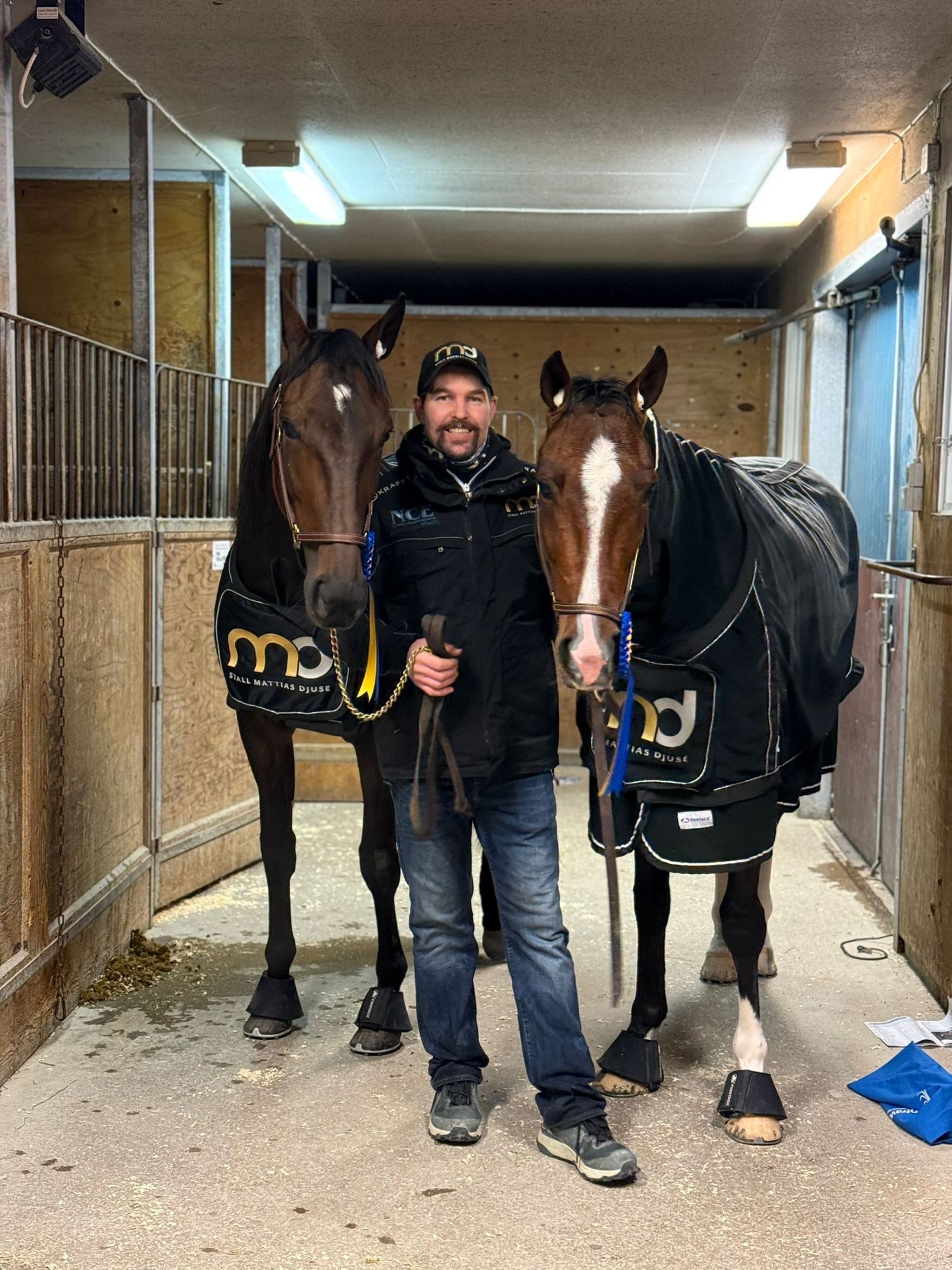 16b9b8cb-ec98-4a67-9db6-c81e38cd790b