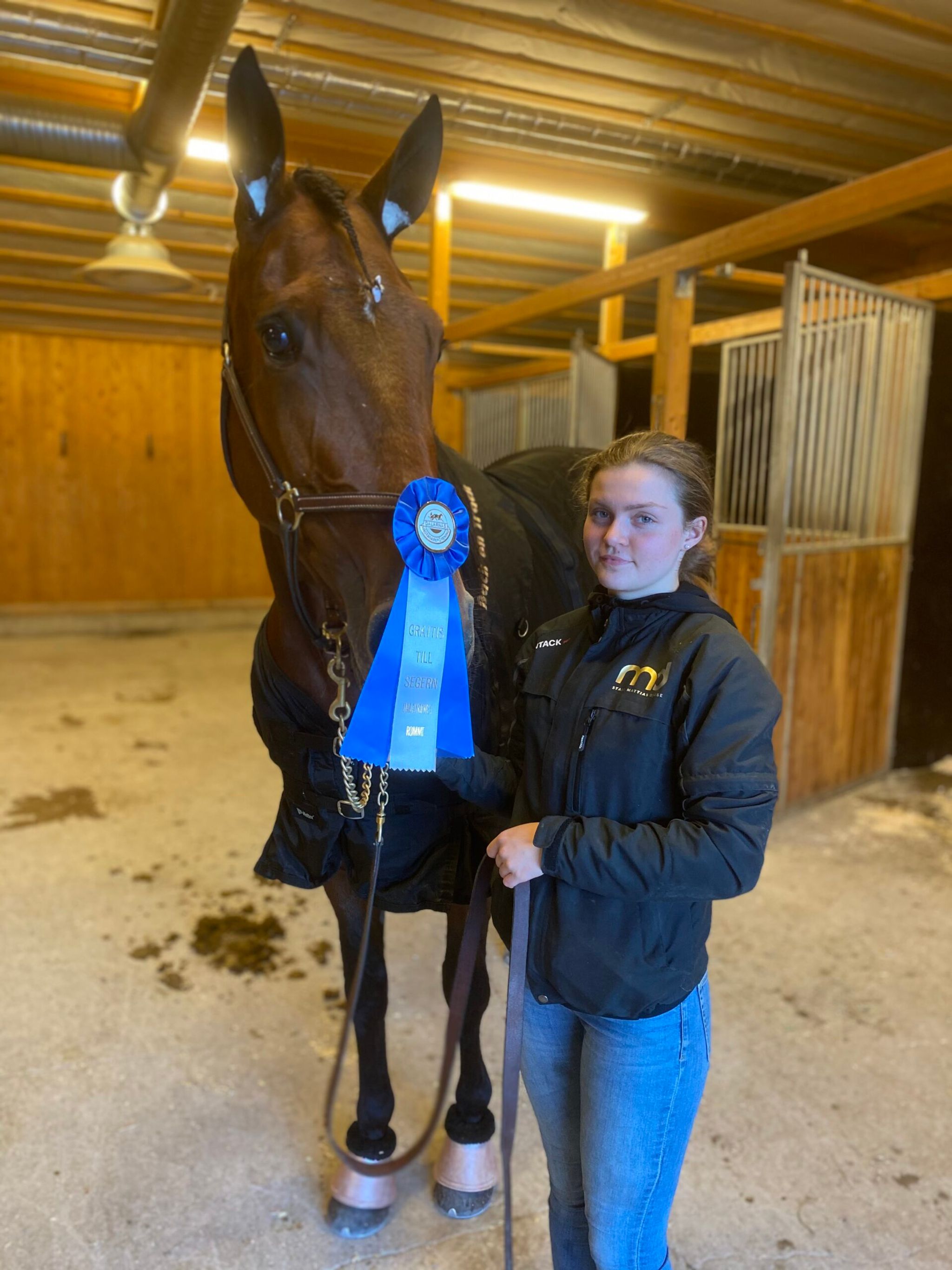 FE1CEC43-8072-4FD7-87D0-A76C03FD9521