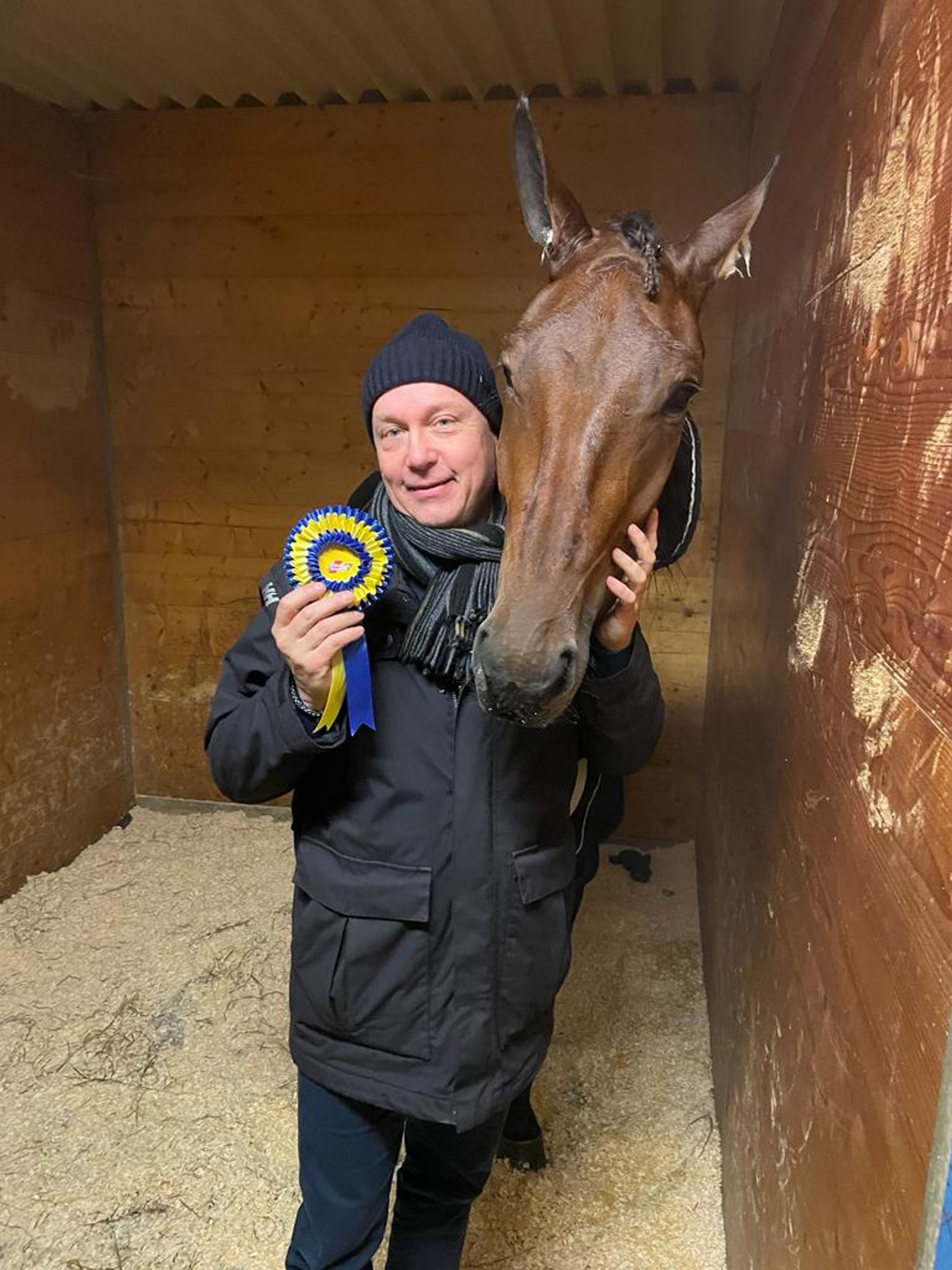 671F139D-9940-4F6B-B59E-952BF457FF05