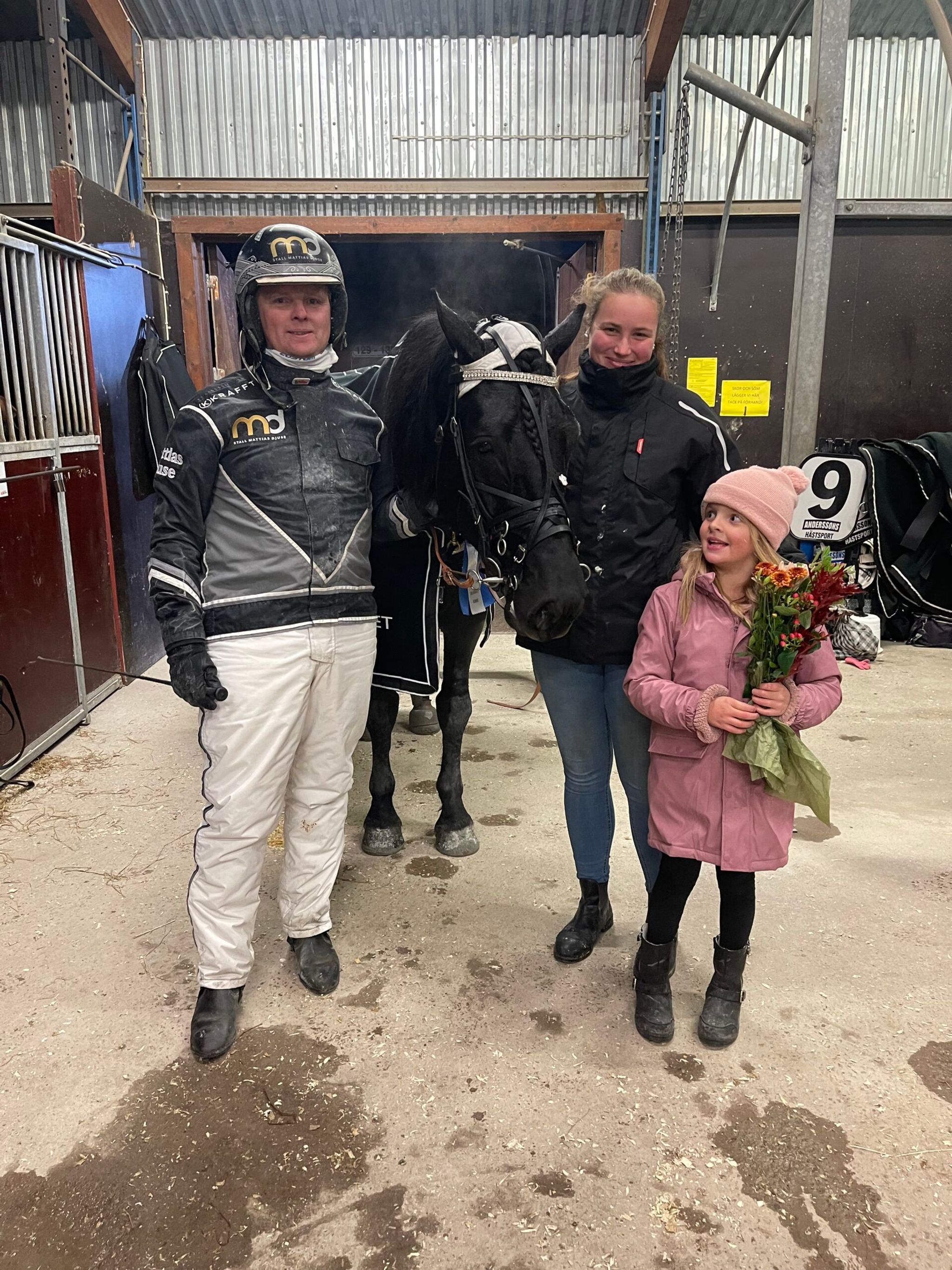 AA76D4F1-4F49-4AA8-891F-98478ED86CEE