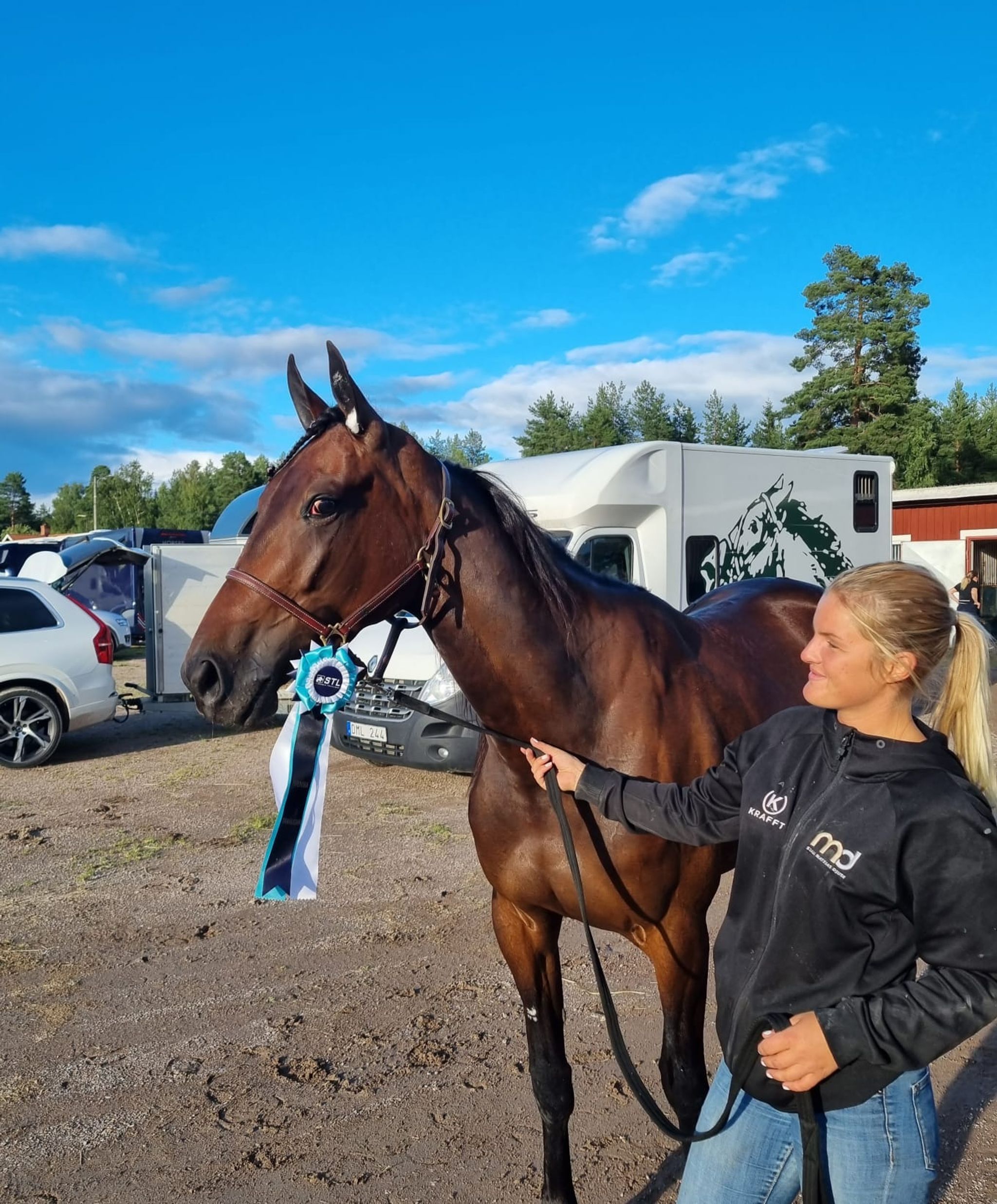 0C444362-3C19-40EA-BE44-8589EC9474E0