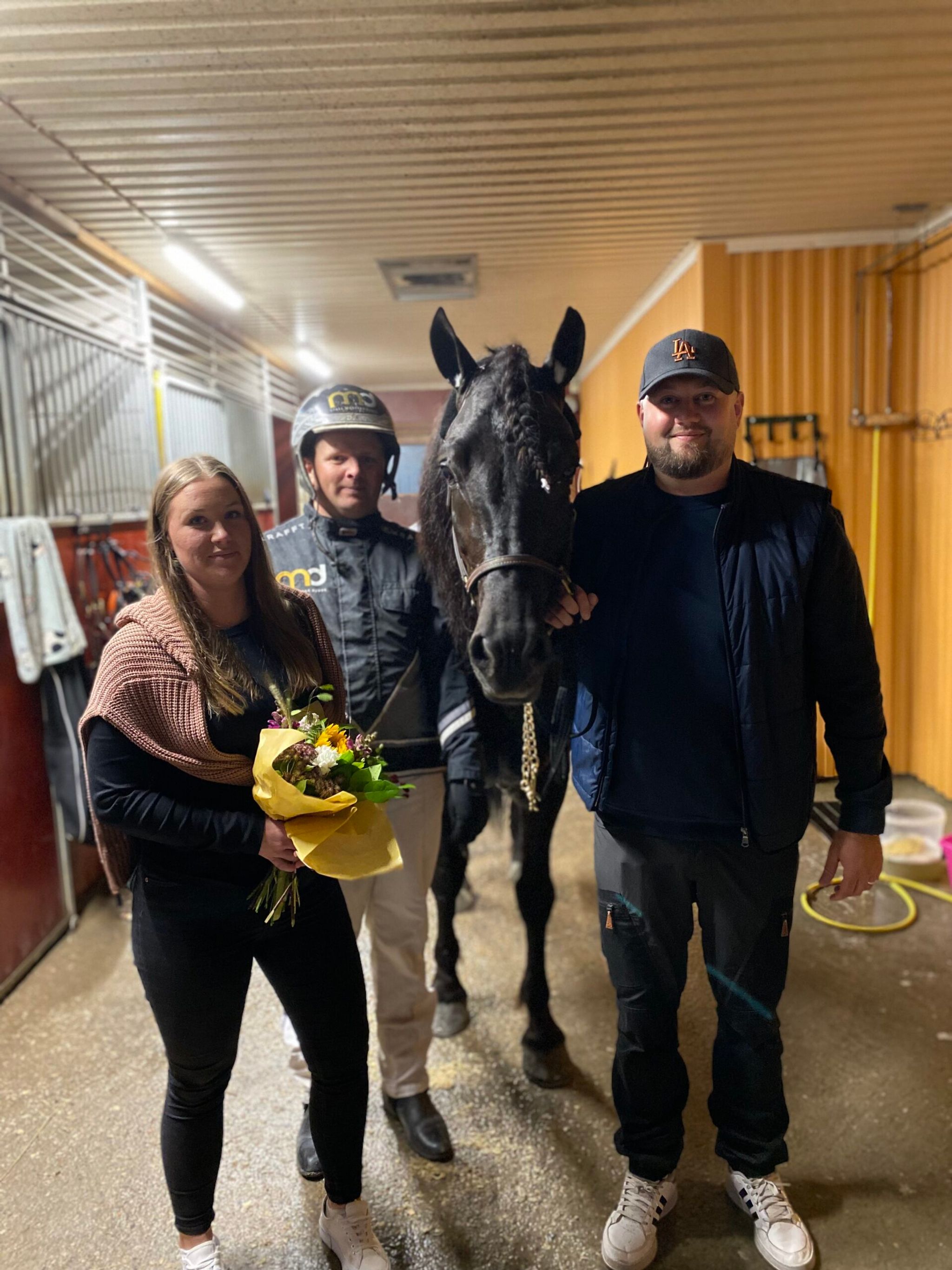 2E2FFC9E-20DE-4AA6-BE46-3F78951E61E4